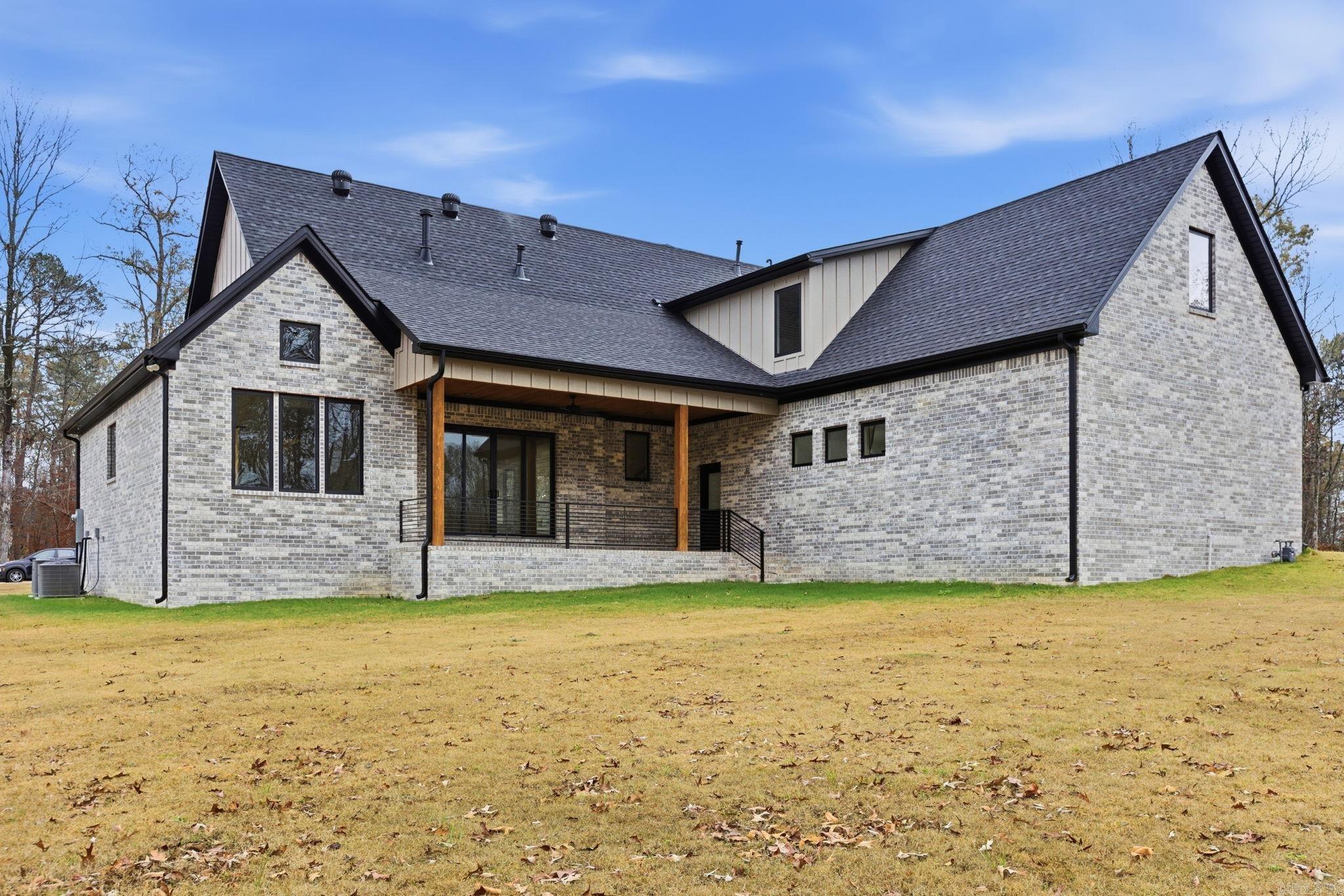 AVILLA MANOR - Residential