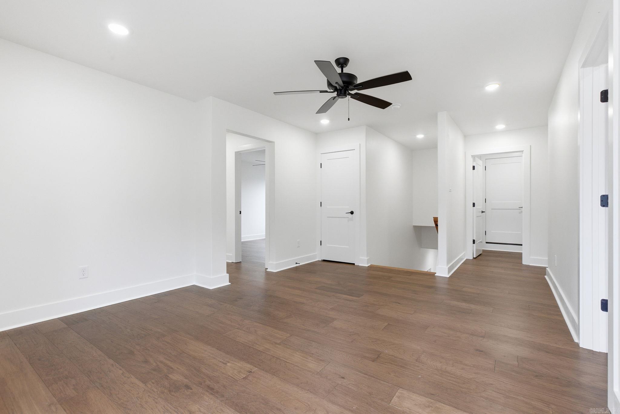 AVILLA MANOR - Residential