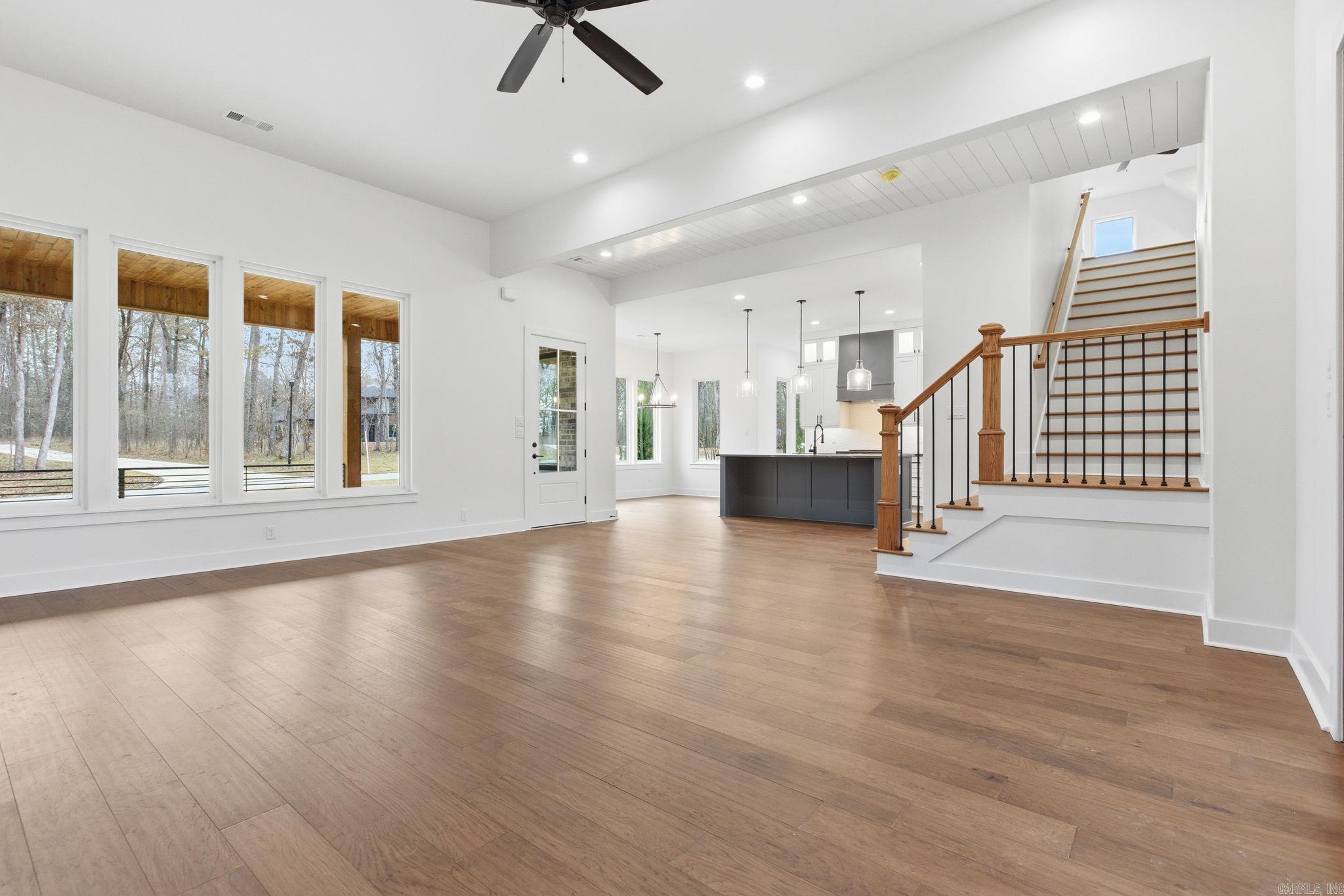 AVILLA MANOR - Residential