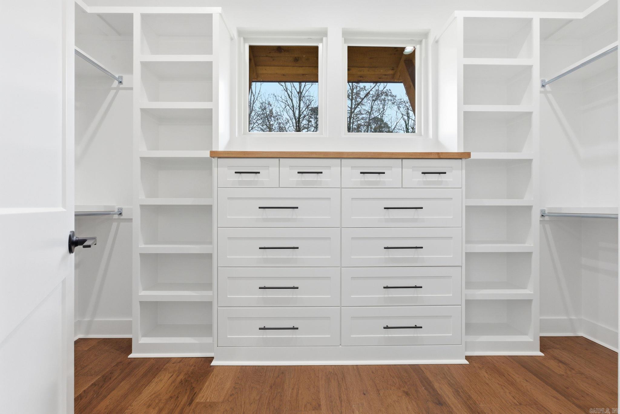 AVILLA MANOR - Residential