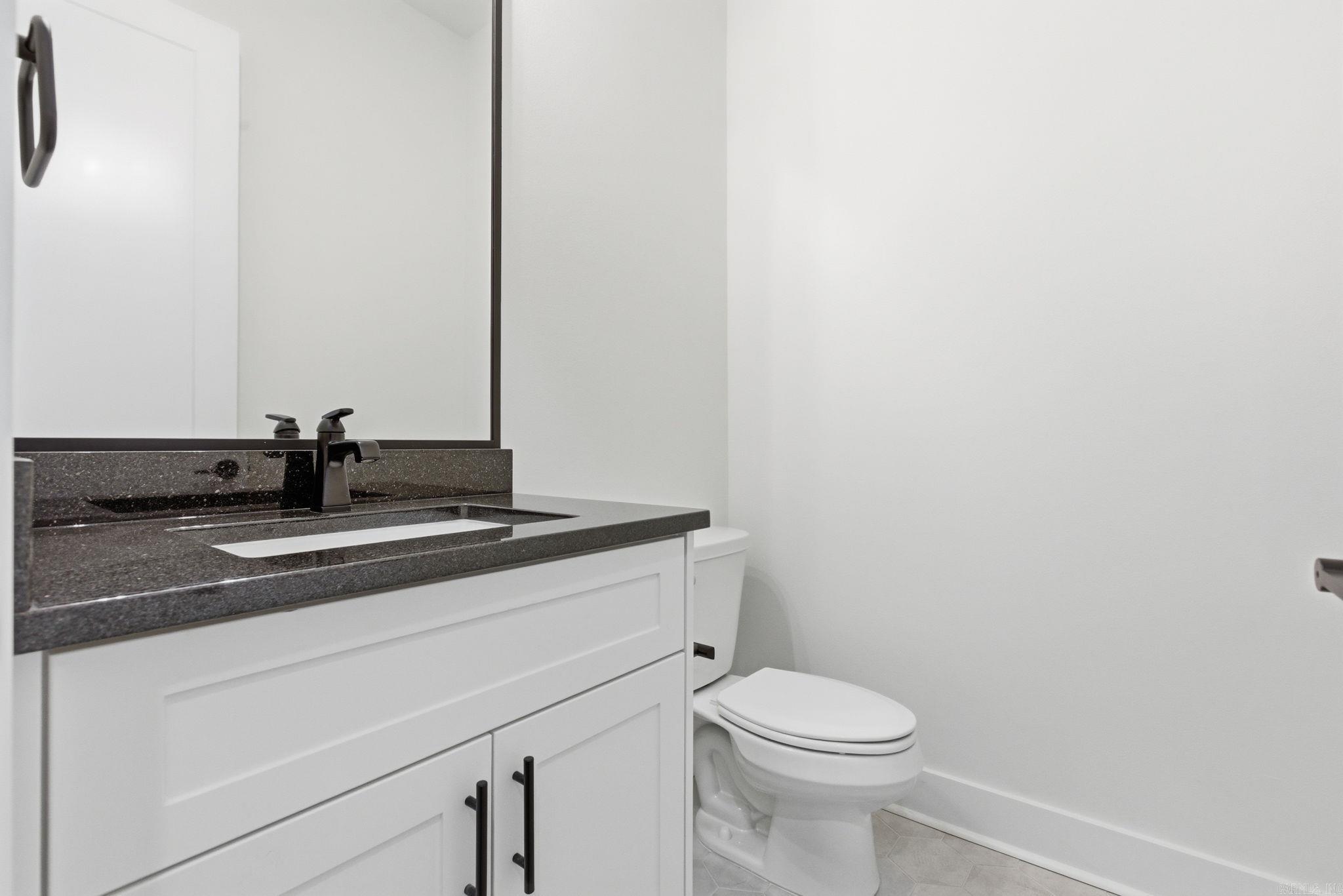 AVILLA MANOR - Residential