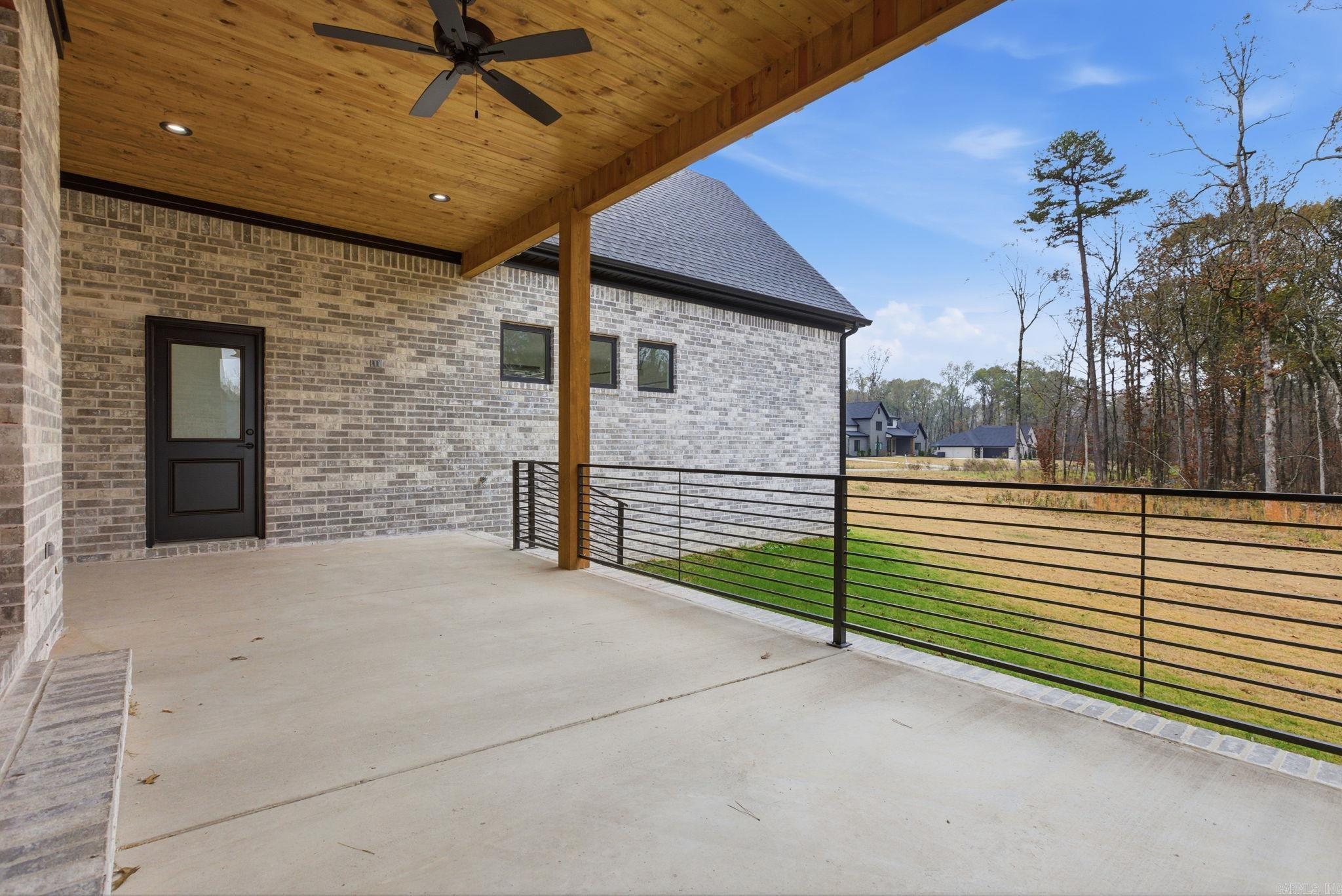 AVILLA MANOR - Residential