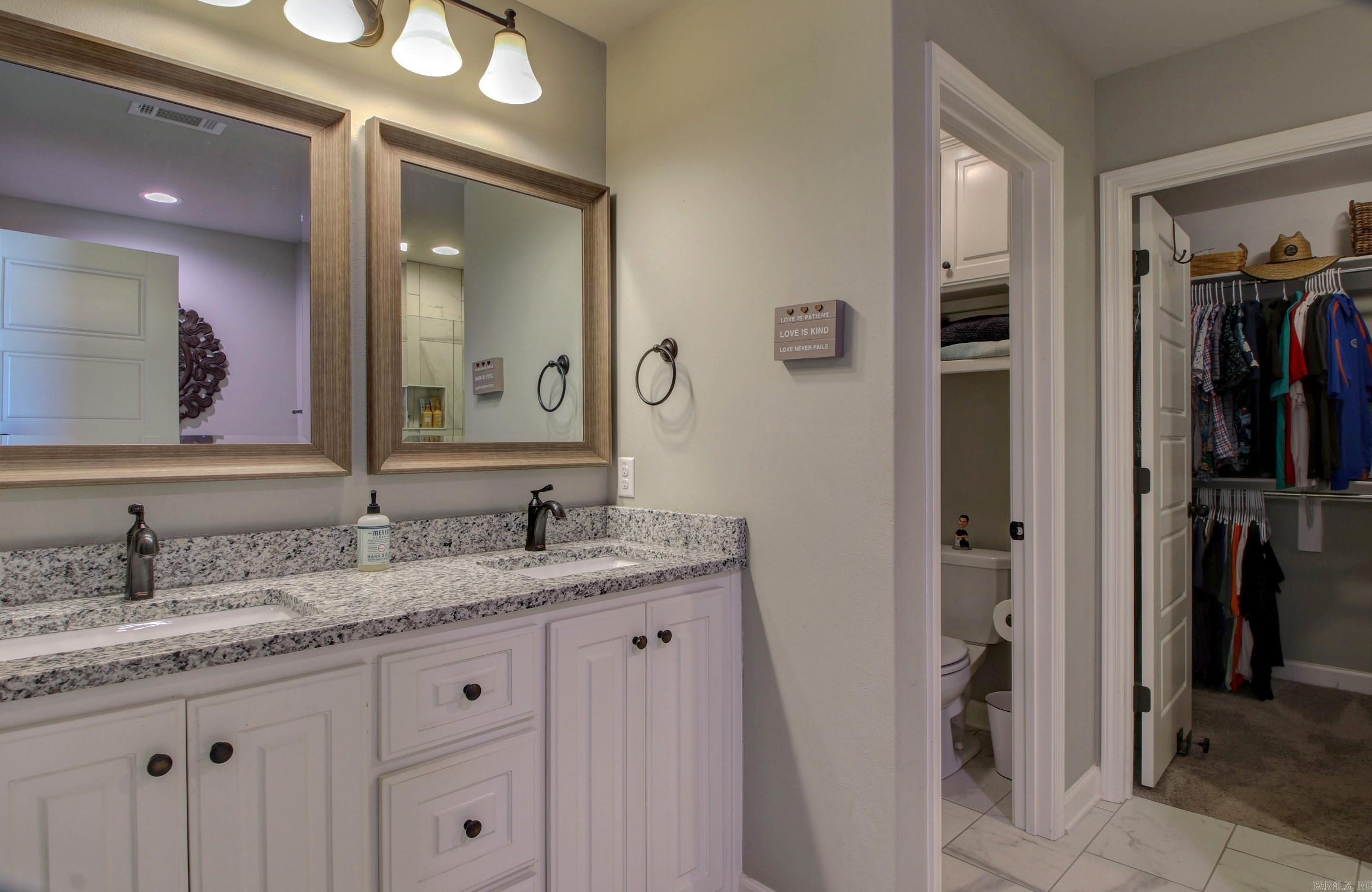 AUSTIN VILLAGE - Residential