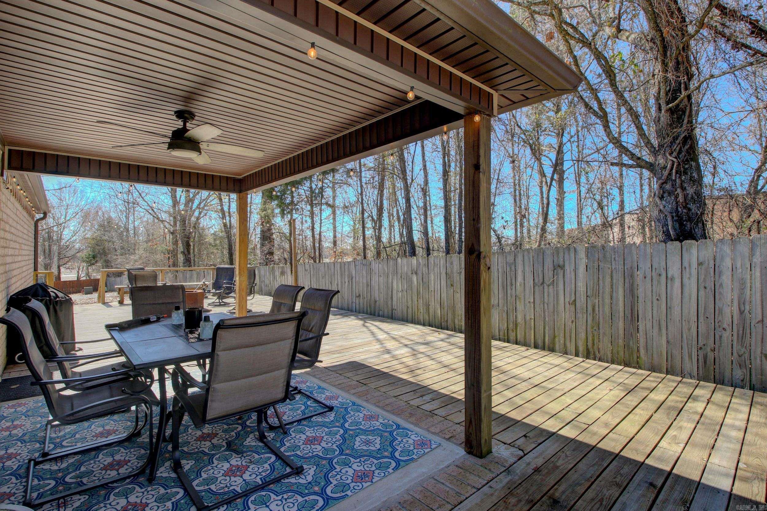 AUSTIN VILLAGE - Residential