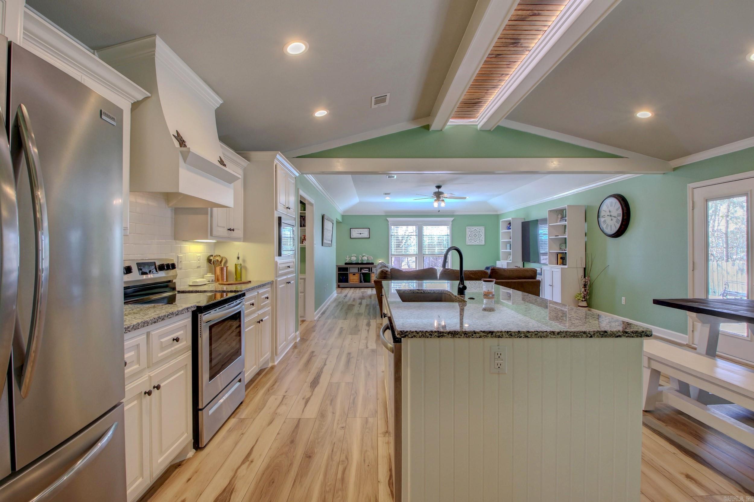 AUSTIN VILLAGE - Residential