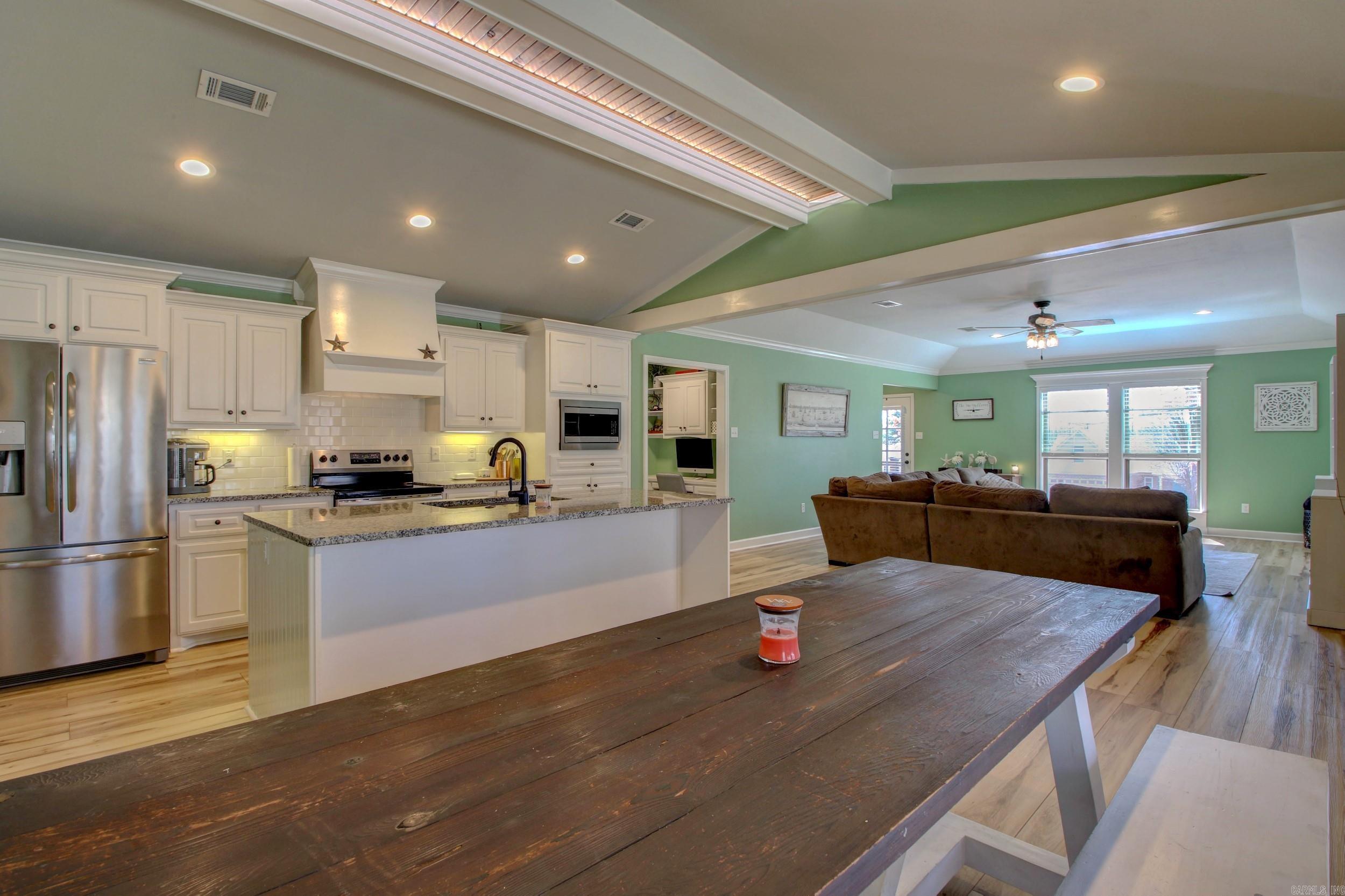 AUSTIN VILLAGE - Residential