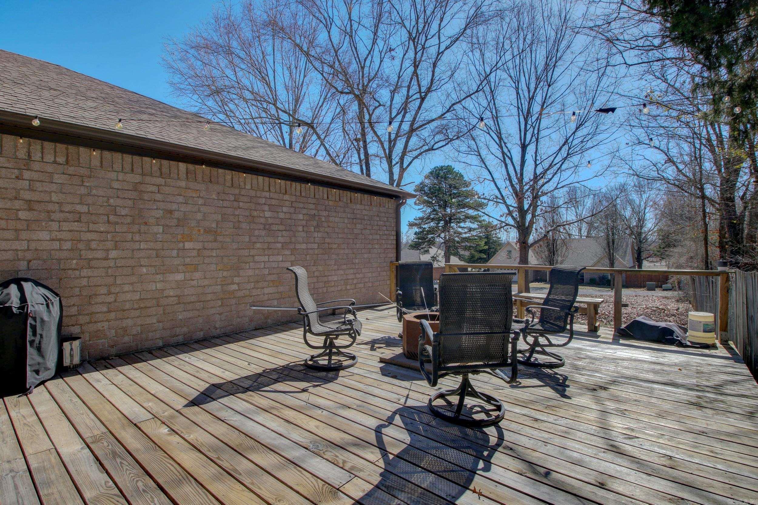 AUSTIN VILLAGE - Residential