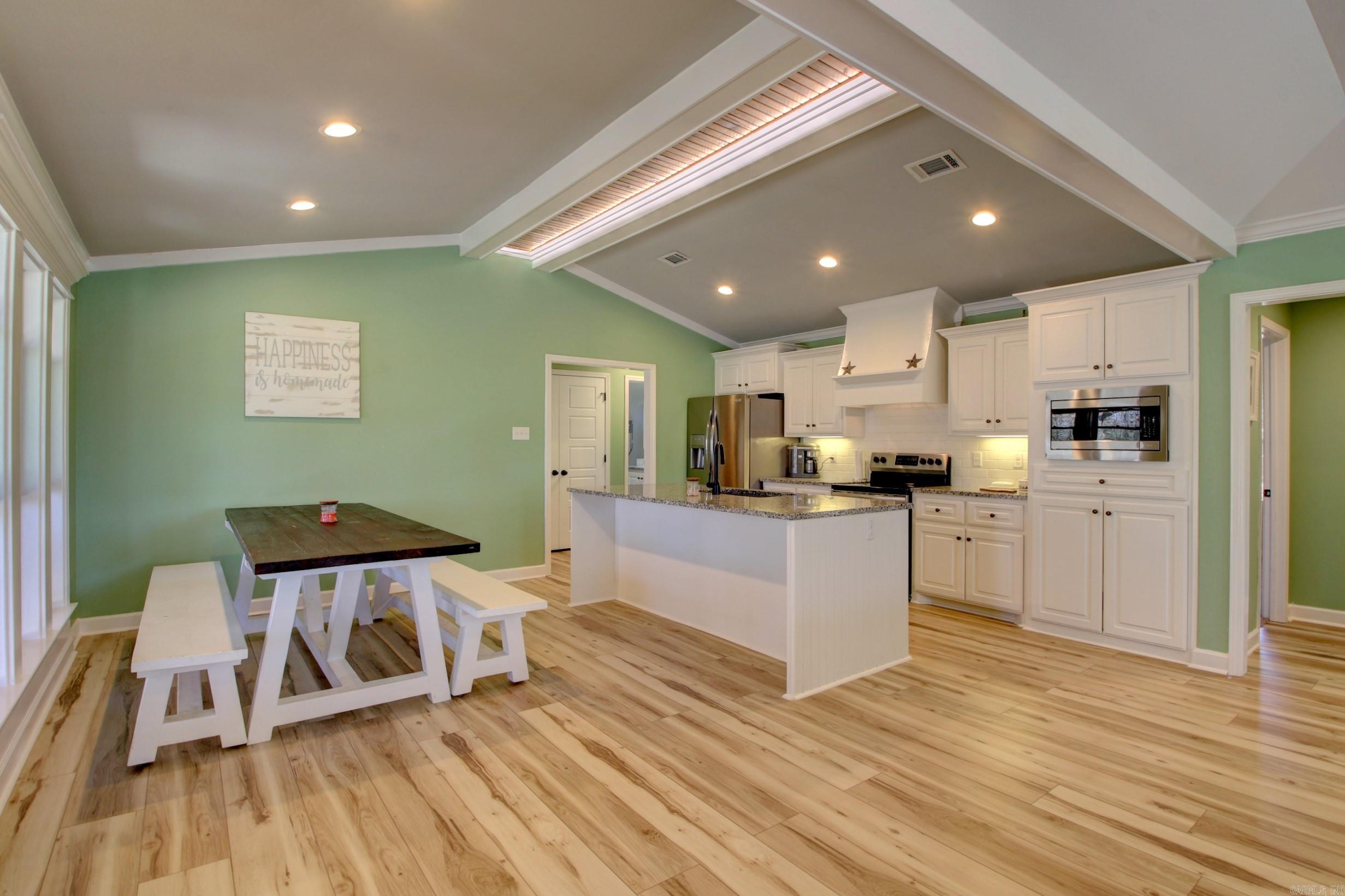 AUSTIN VILLAGE - Residential