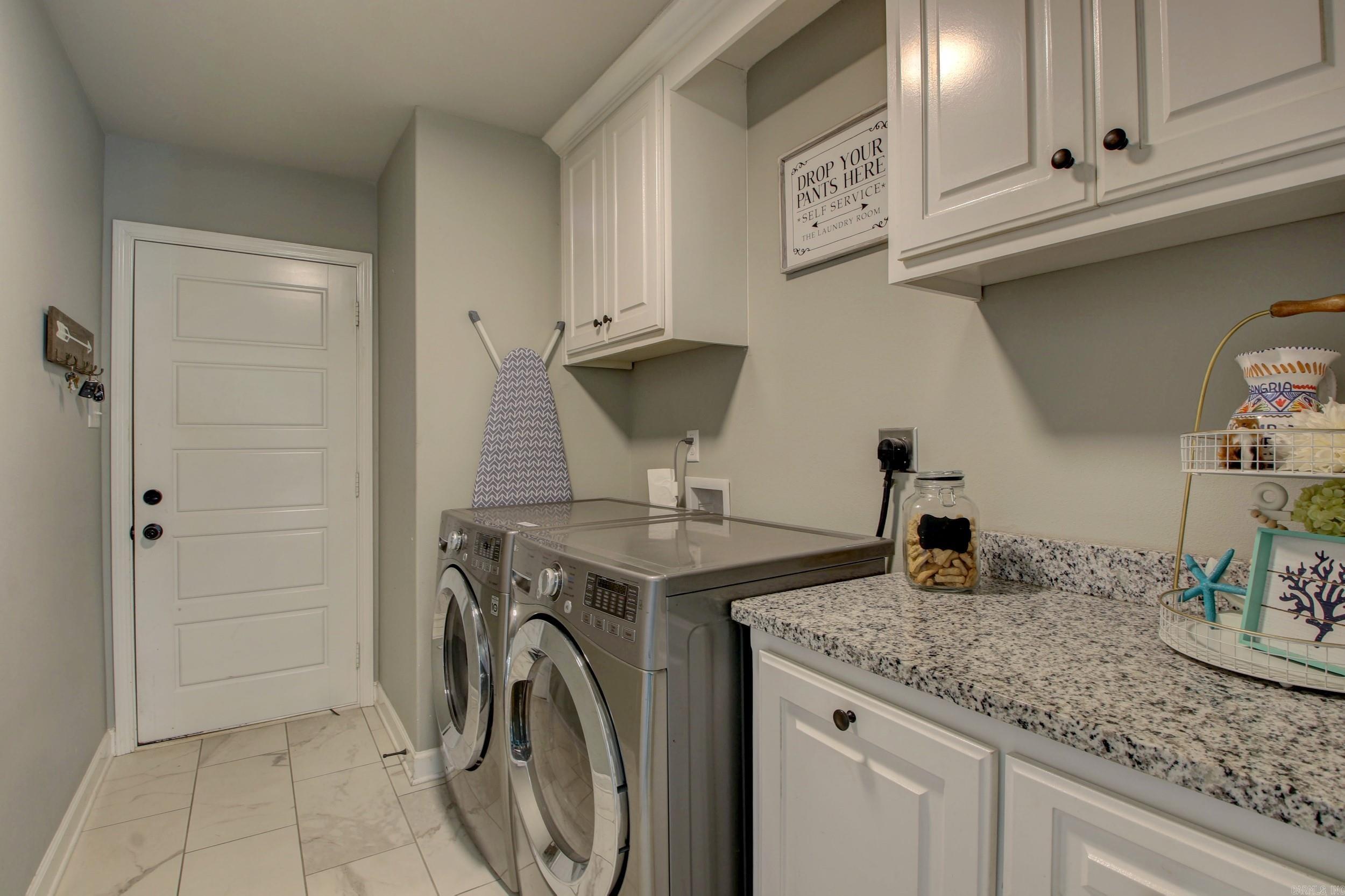 AUSTIN VILLAGE - Residential