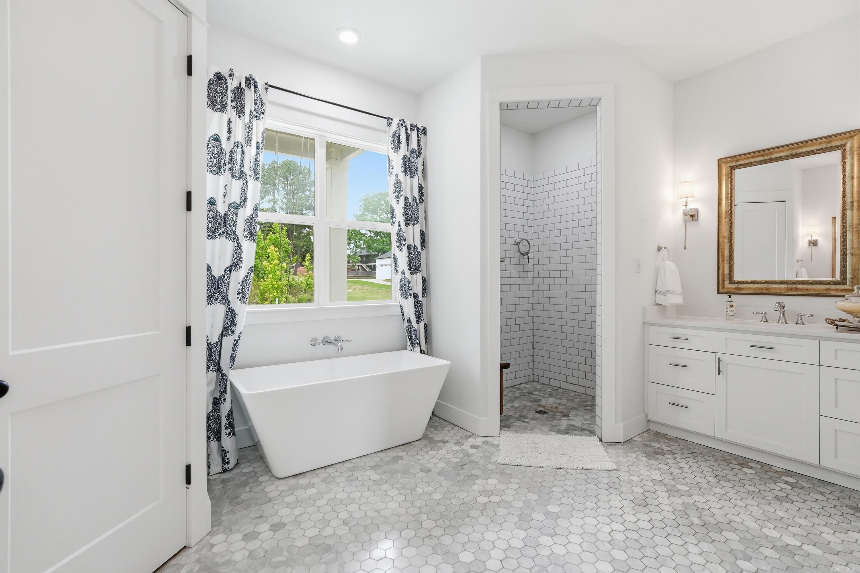 EDGEWOOD PARK - Residential