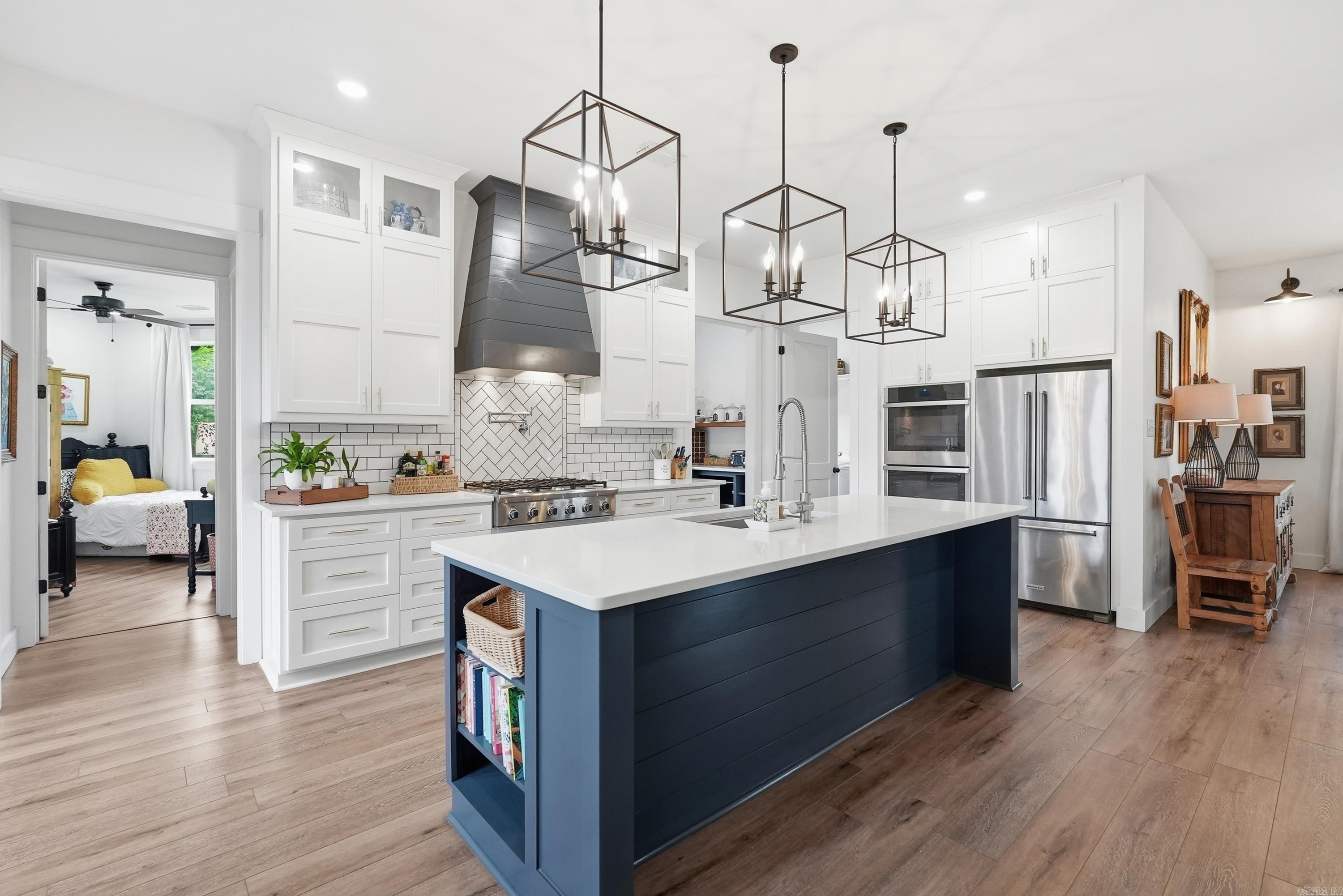 EDGEWOOD PARK - Residential