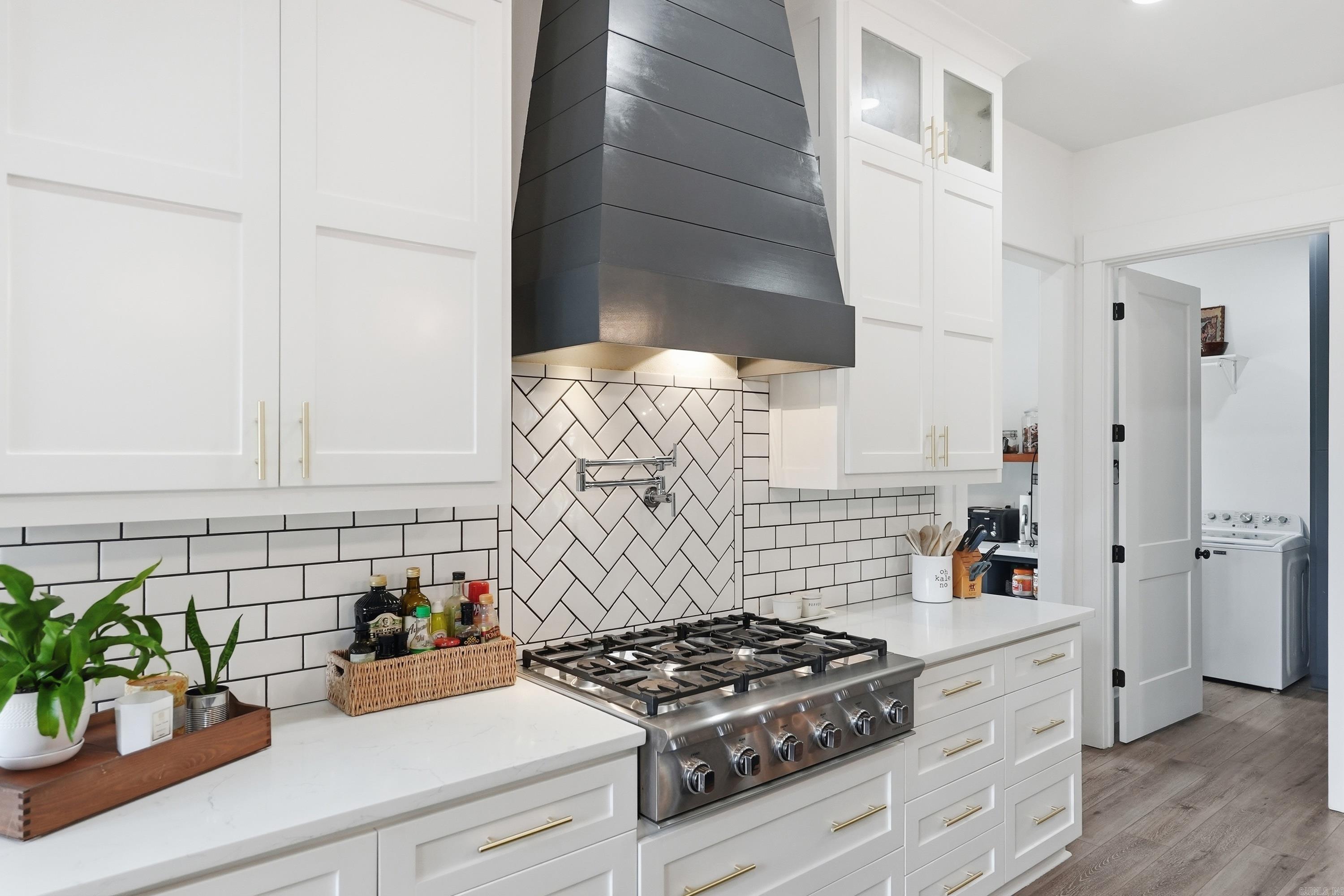 EDGEWOOD PARK - Residential