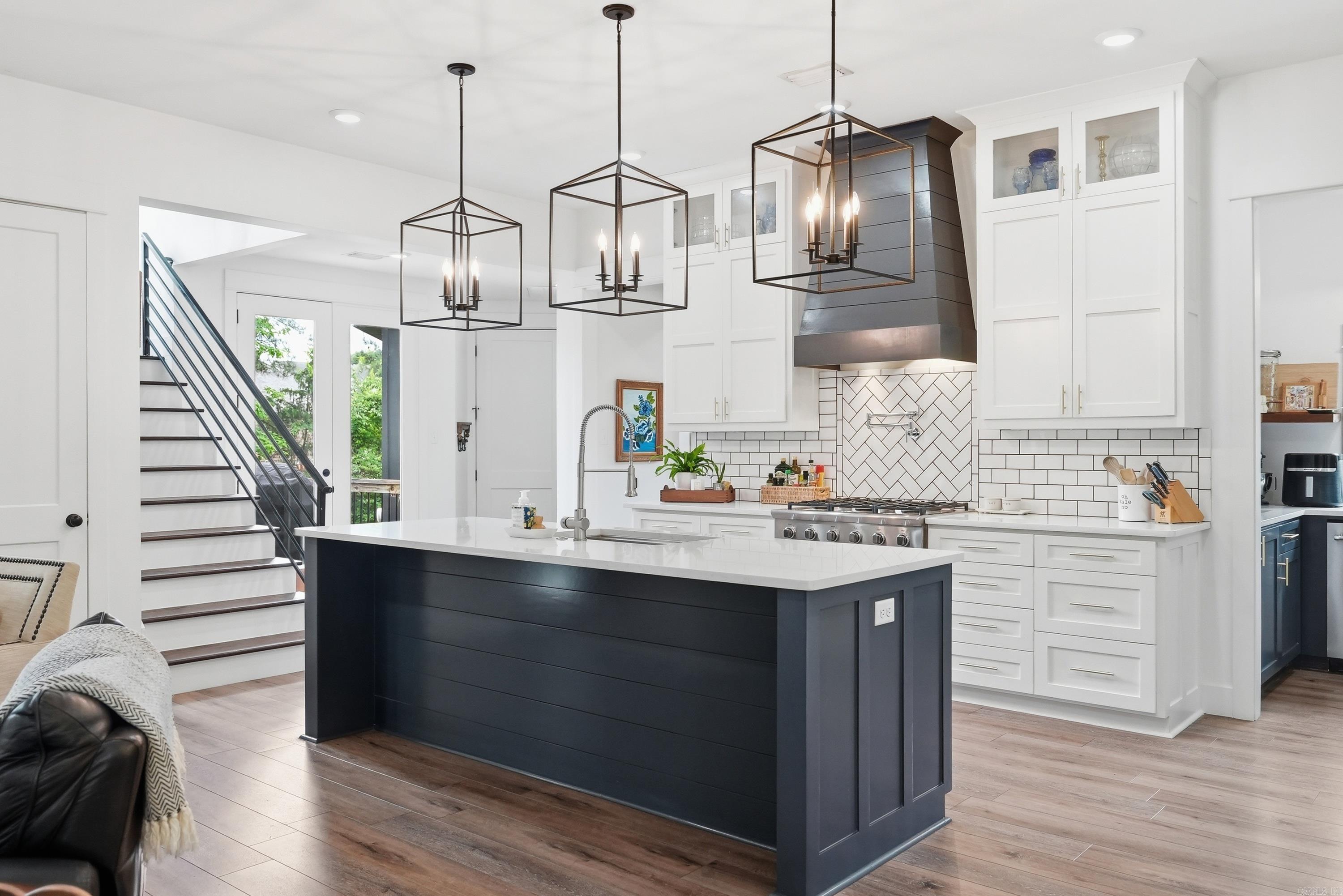 EDGEWOOD PARK - Residential
