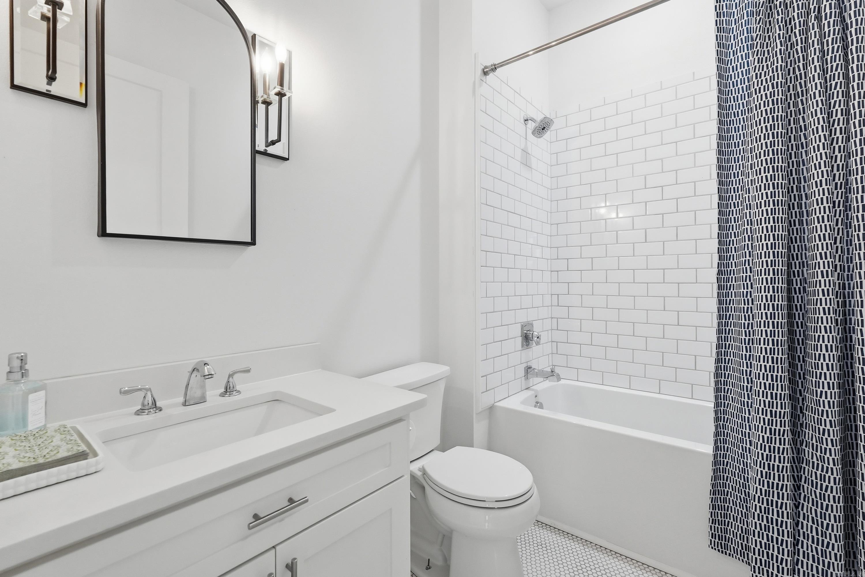 EDGEWOOD PARK - Residential