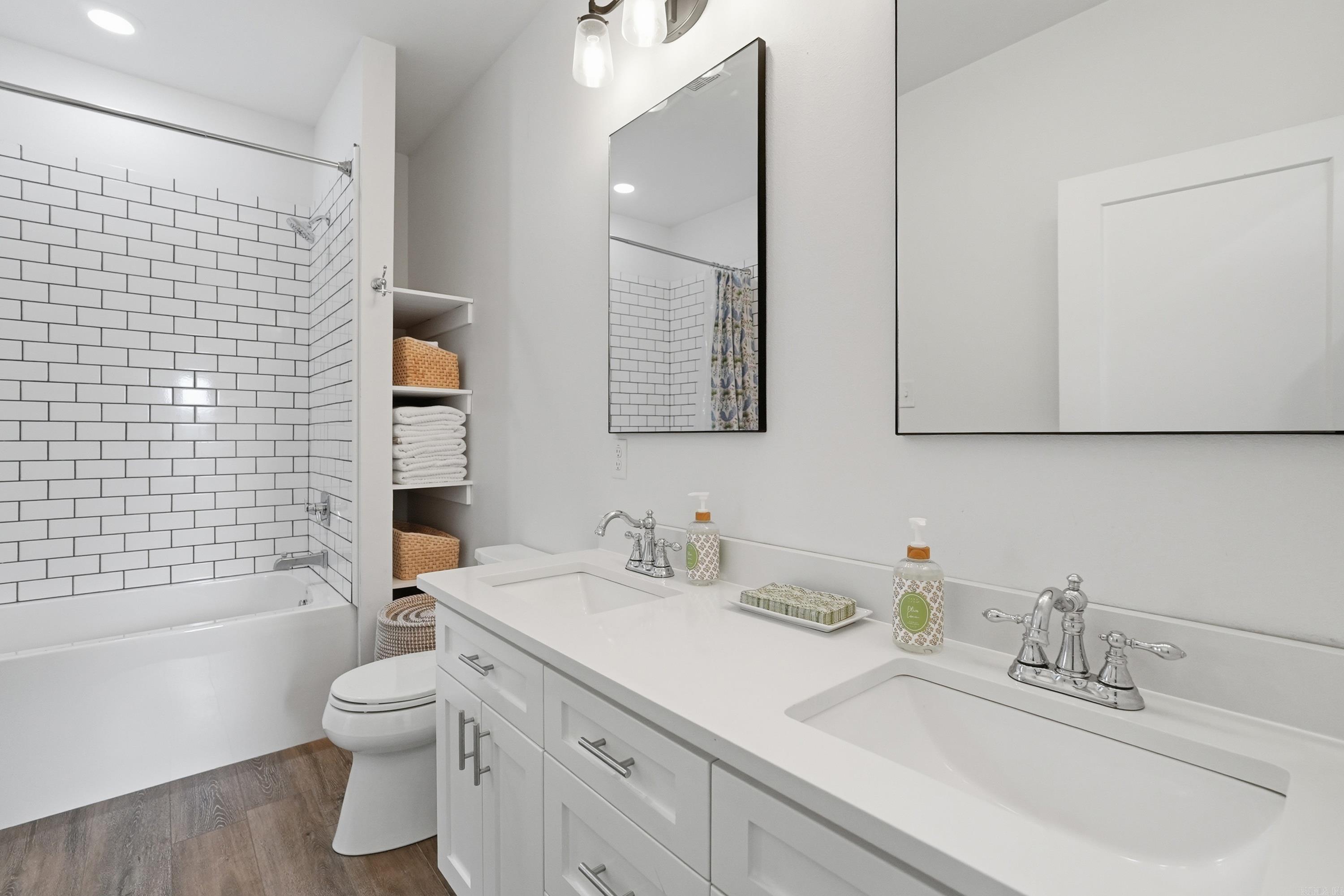 EDGEWOOD PARK - Residential