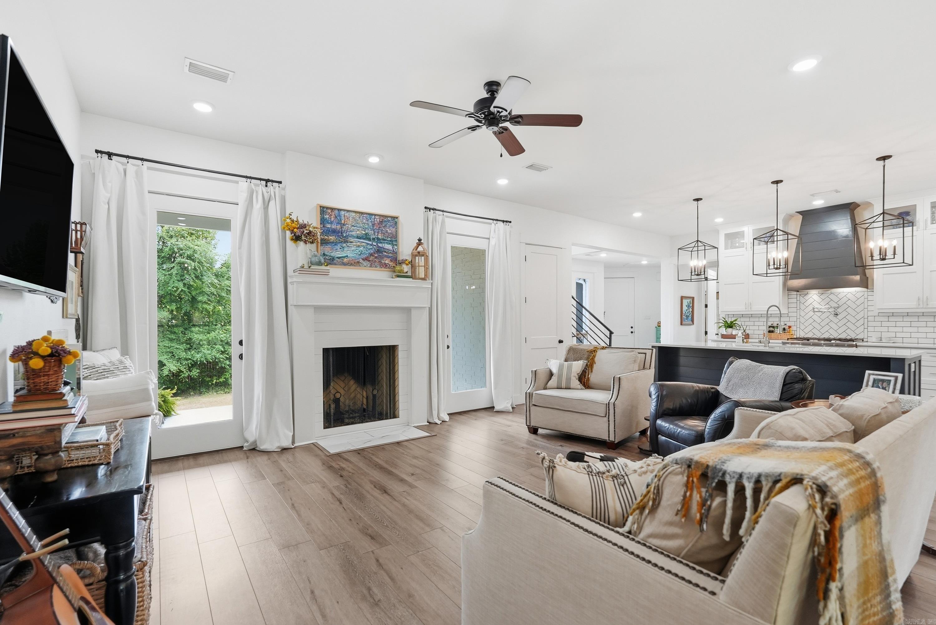 EDGEWOOD PARK - Residential