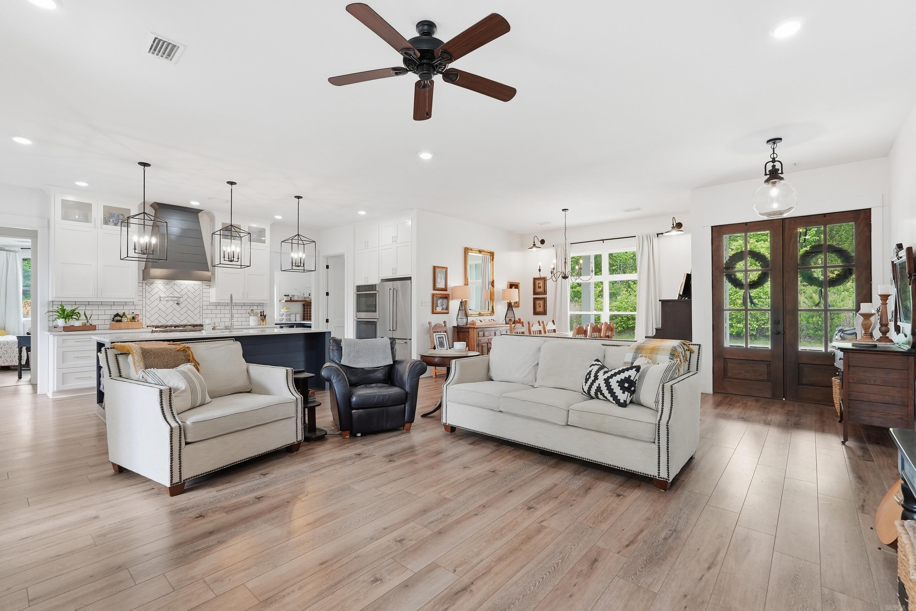 EDGEWOOD PARK - Residential