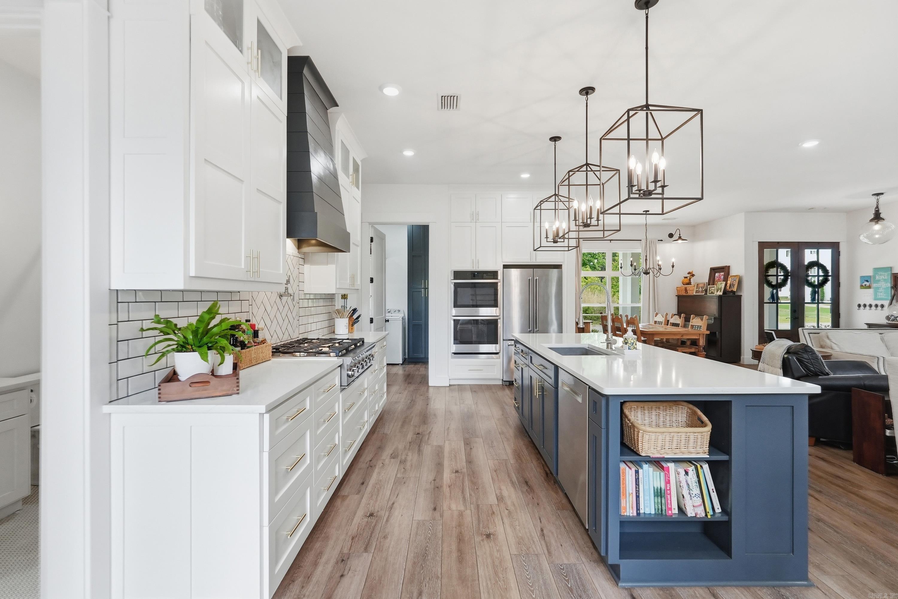 EDGEWOOD PARK - Residential