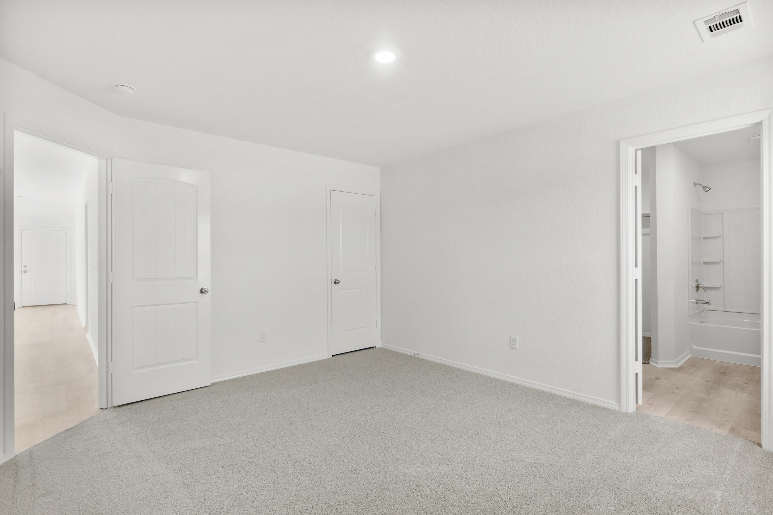 DEERFIELD ESTATES - Residential