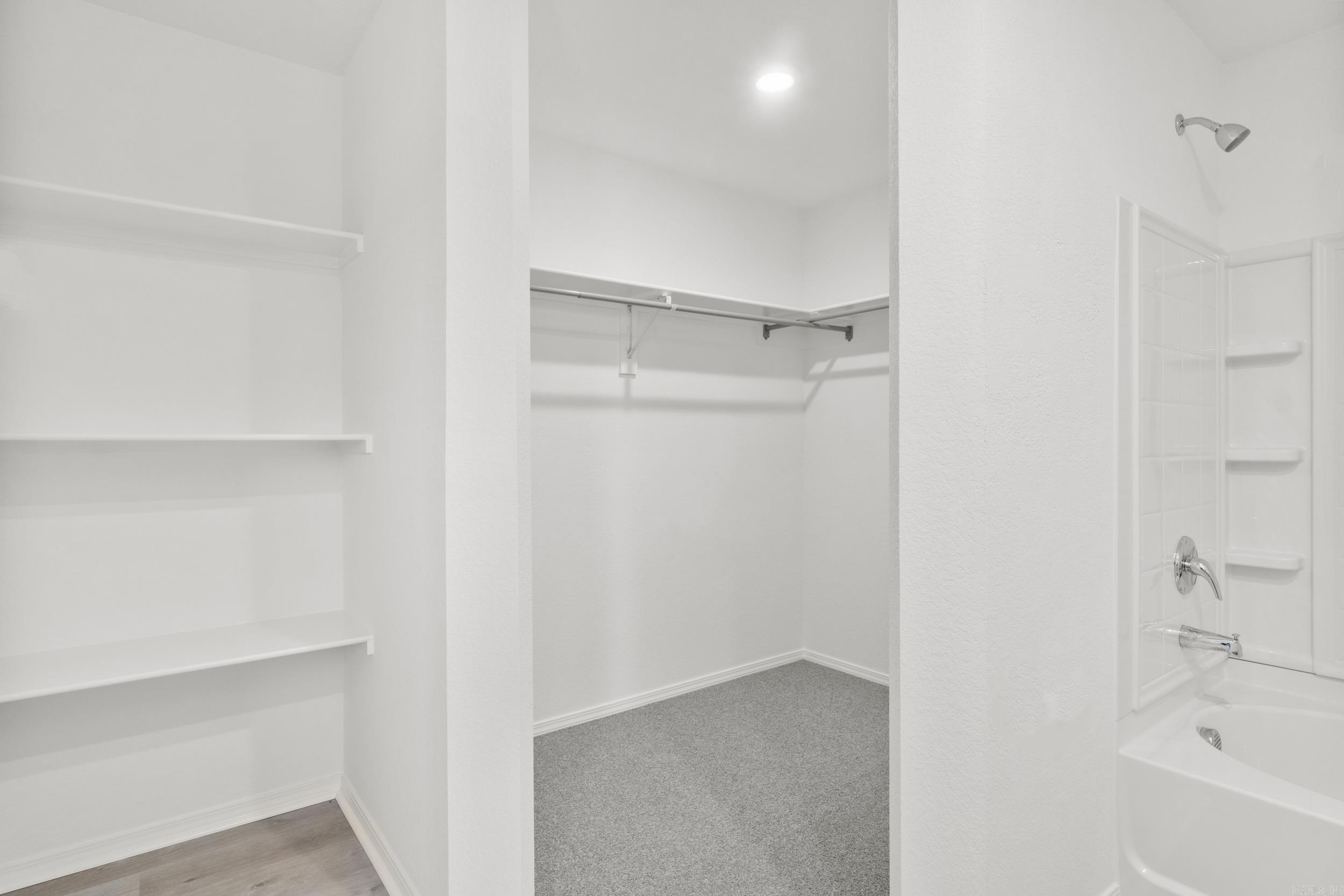 DEERFIELD ESTATES - Residential