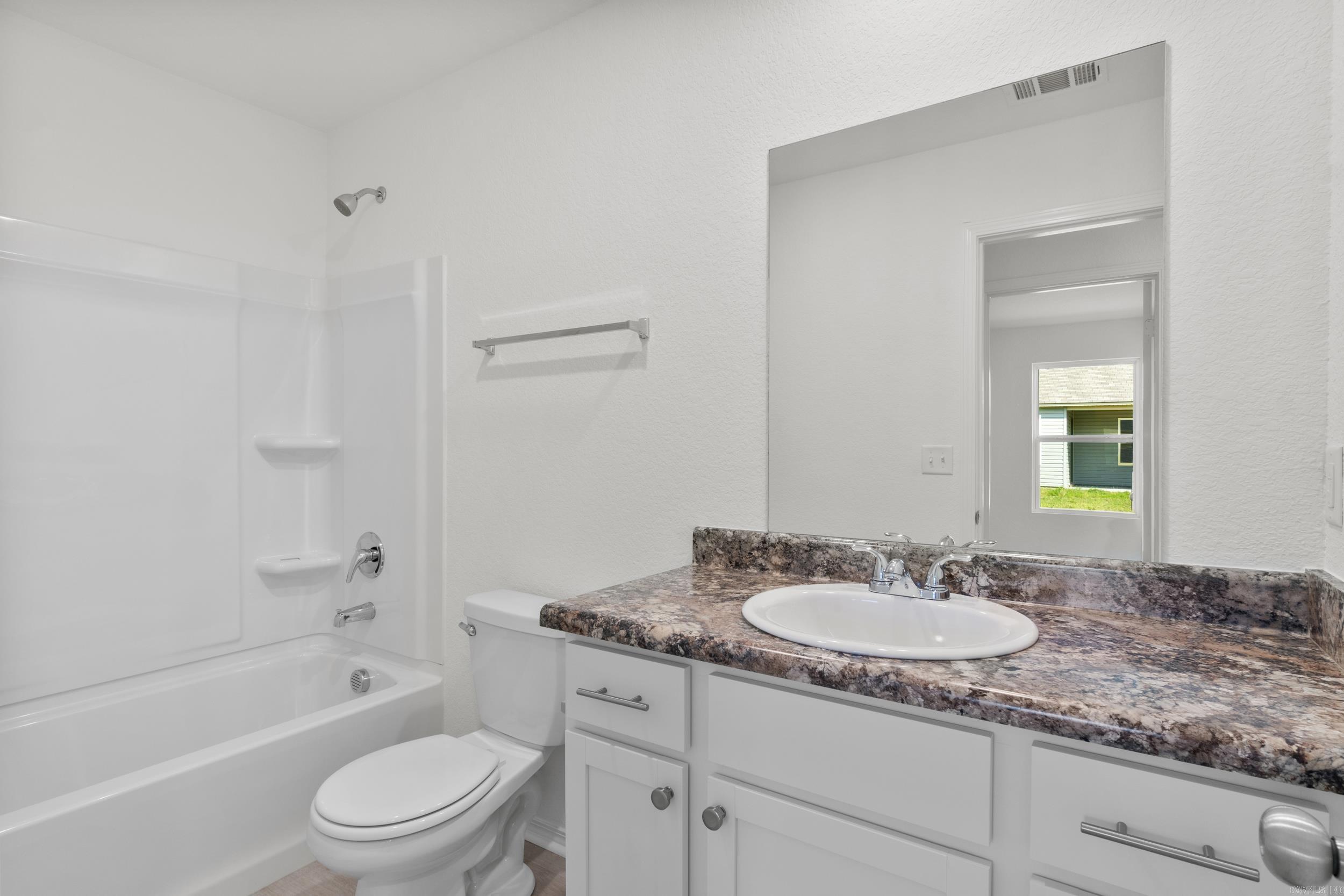 DEERFIELD ESTATES - Residential