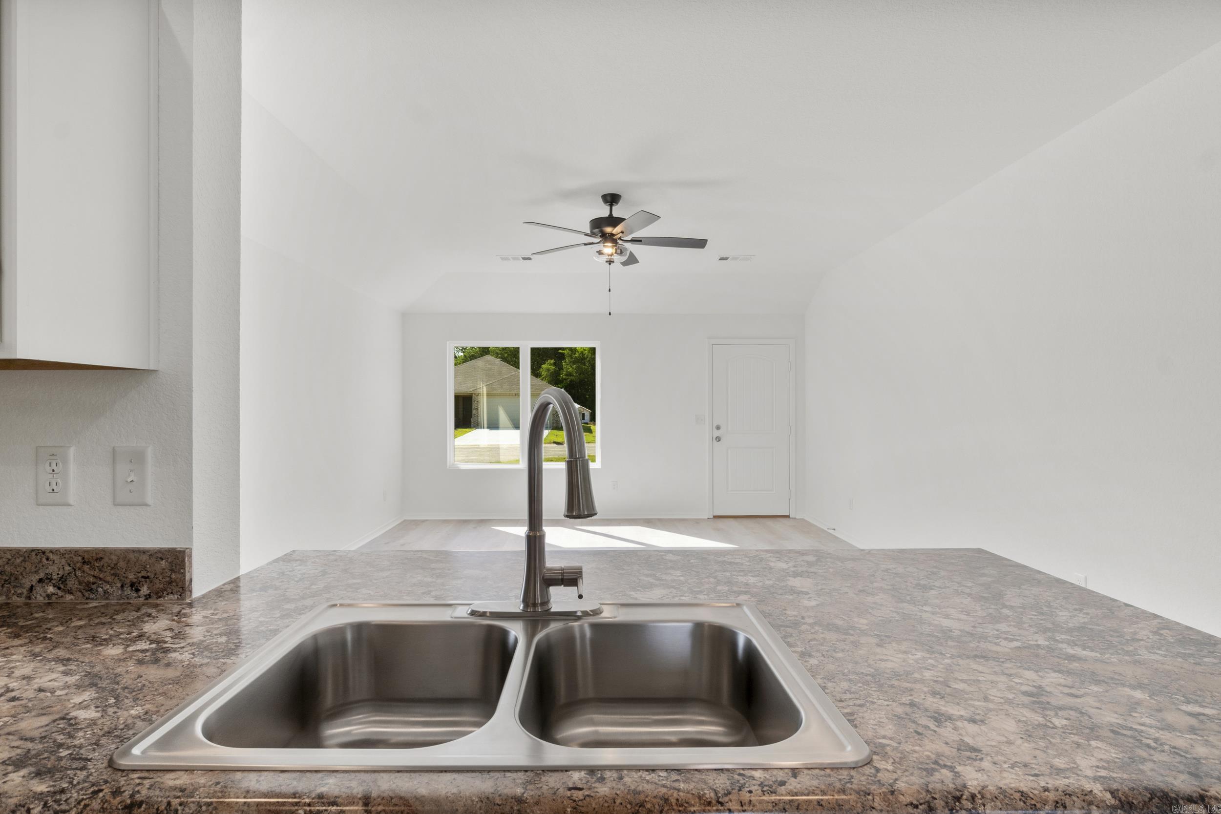 DEERFIELD ESTATES - Residential