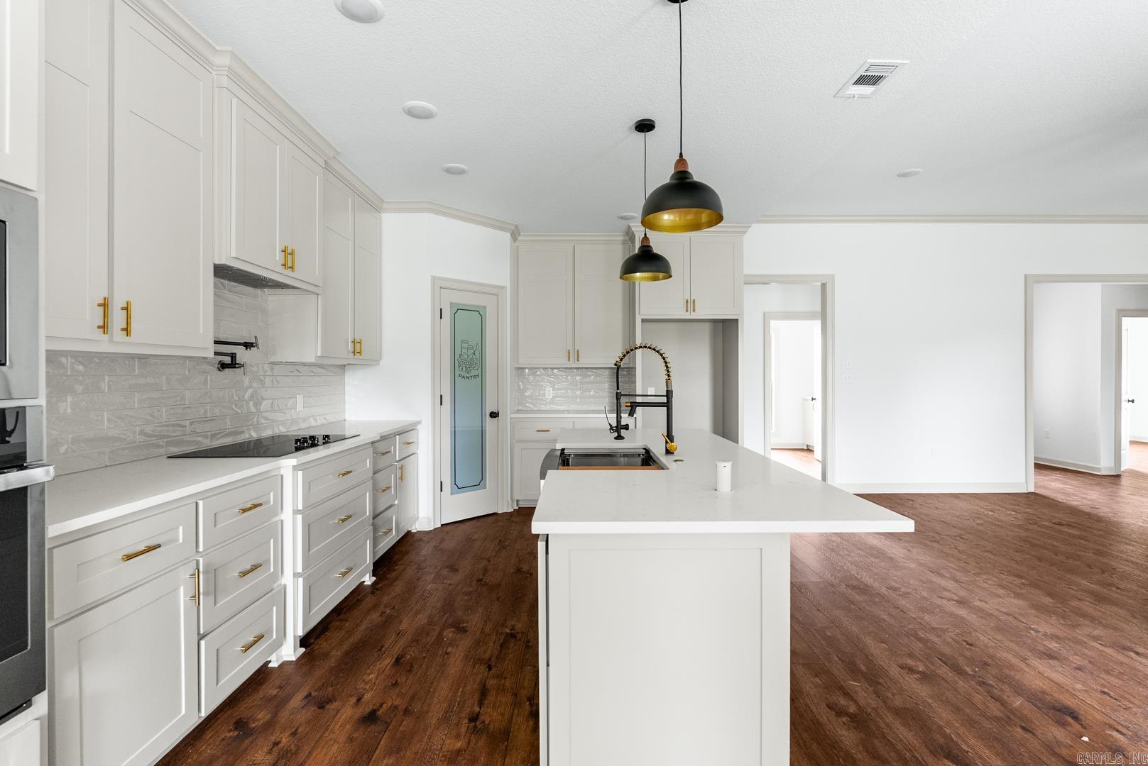 SUNSET LANDING - Residential