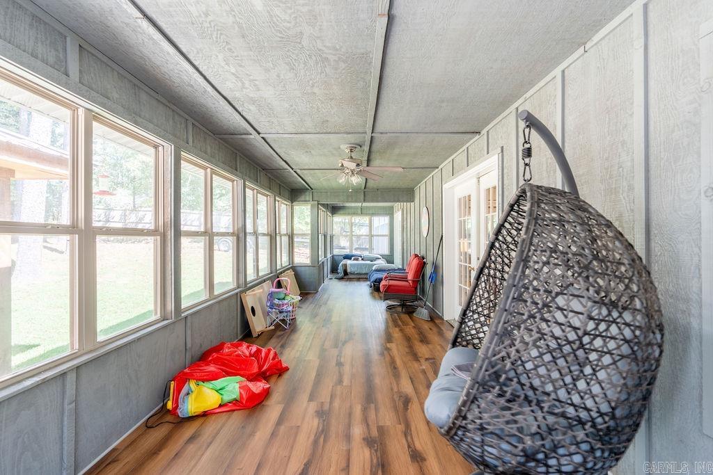 BAYWOOD - LAKE - Residential