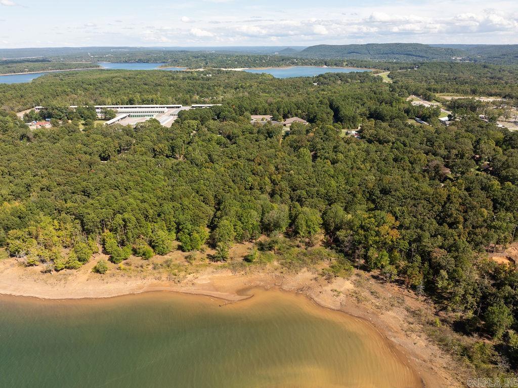 BAYWOOD - LAKE - Residential