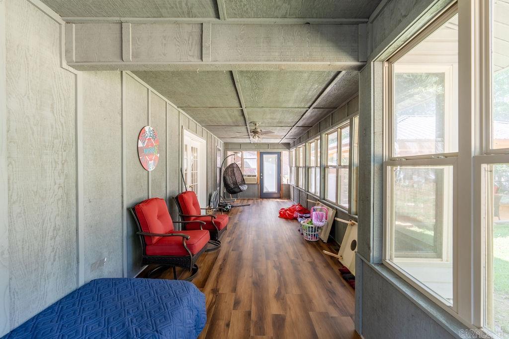 BAYWOOD - LAKE - Residential