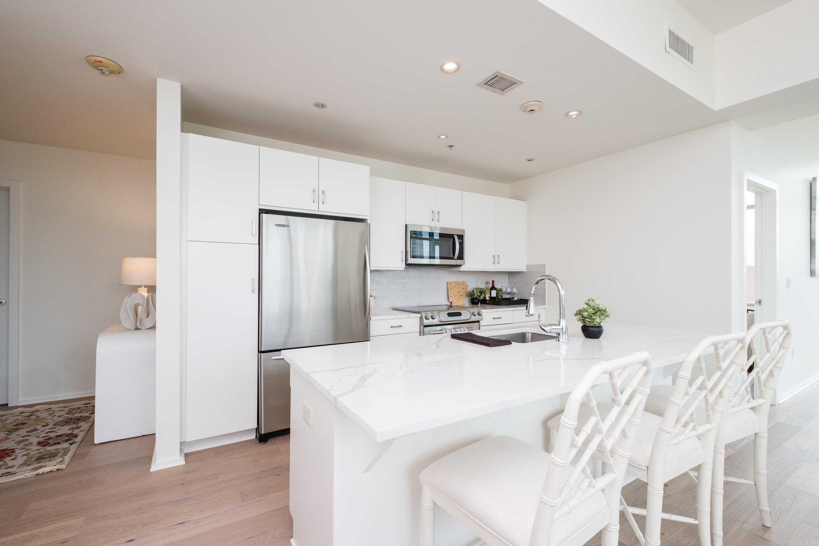 300 THIRD HPR - Residential