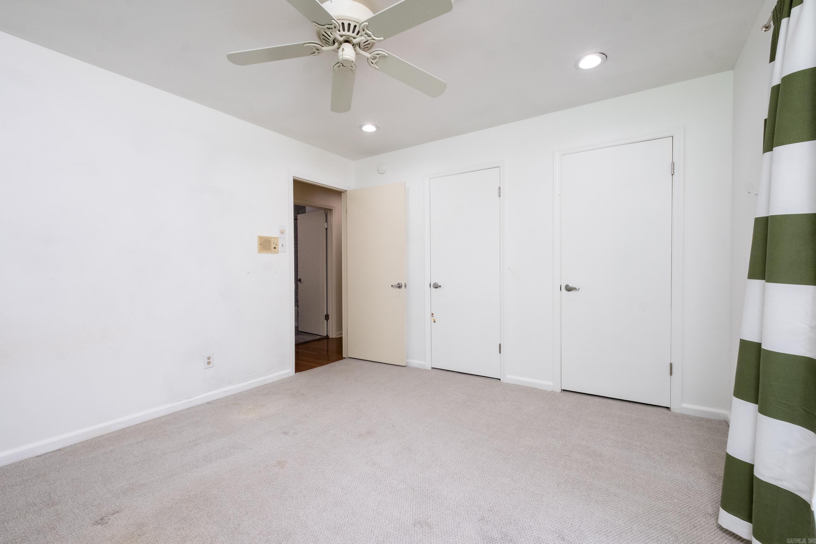 Leawood Manor 1st - Residential