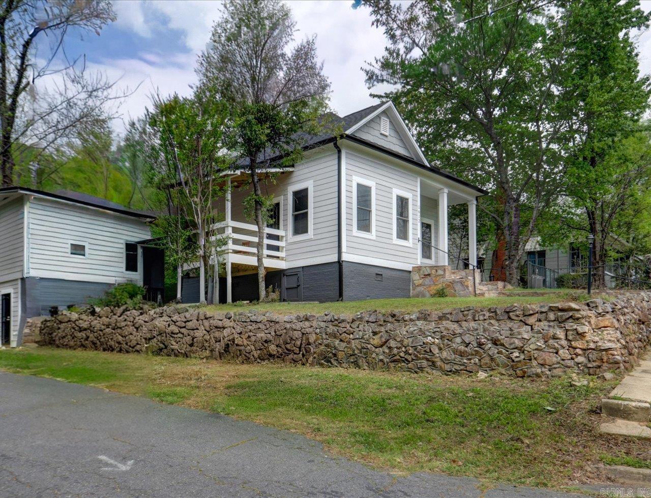 WEST END HIGHLAND - Residential