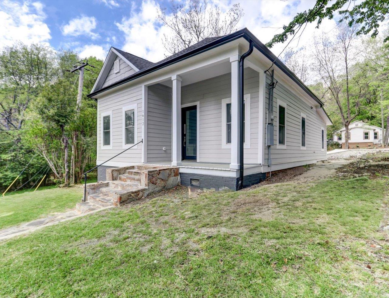 WEST END HIGHLAND - Residential