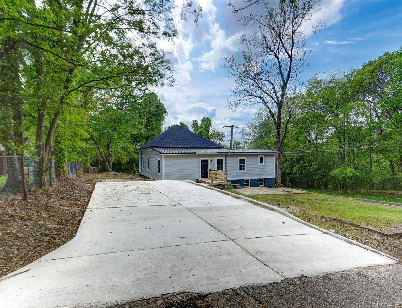 WEST END HIGHLAND - Residential