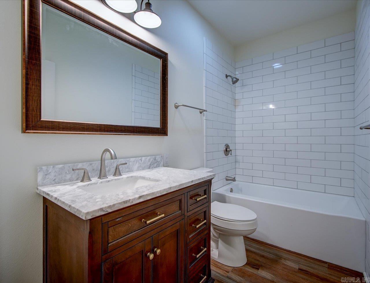 WEST END HIGHLAND - Residential