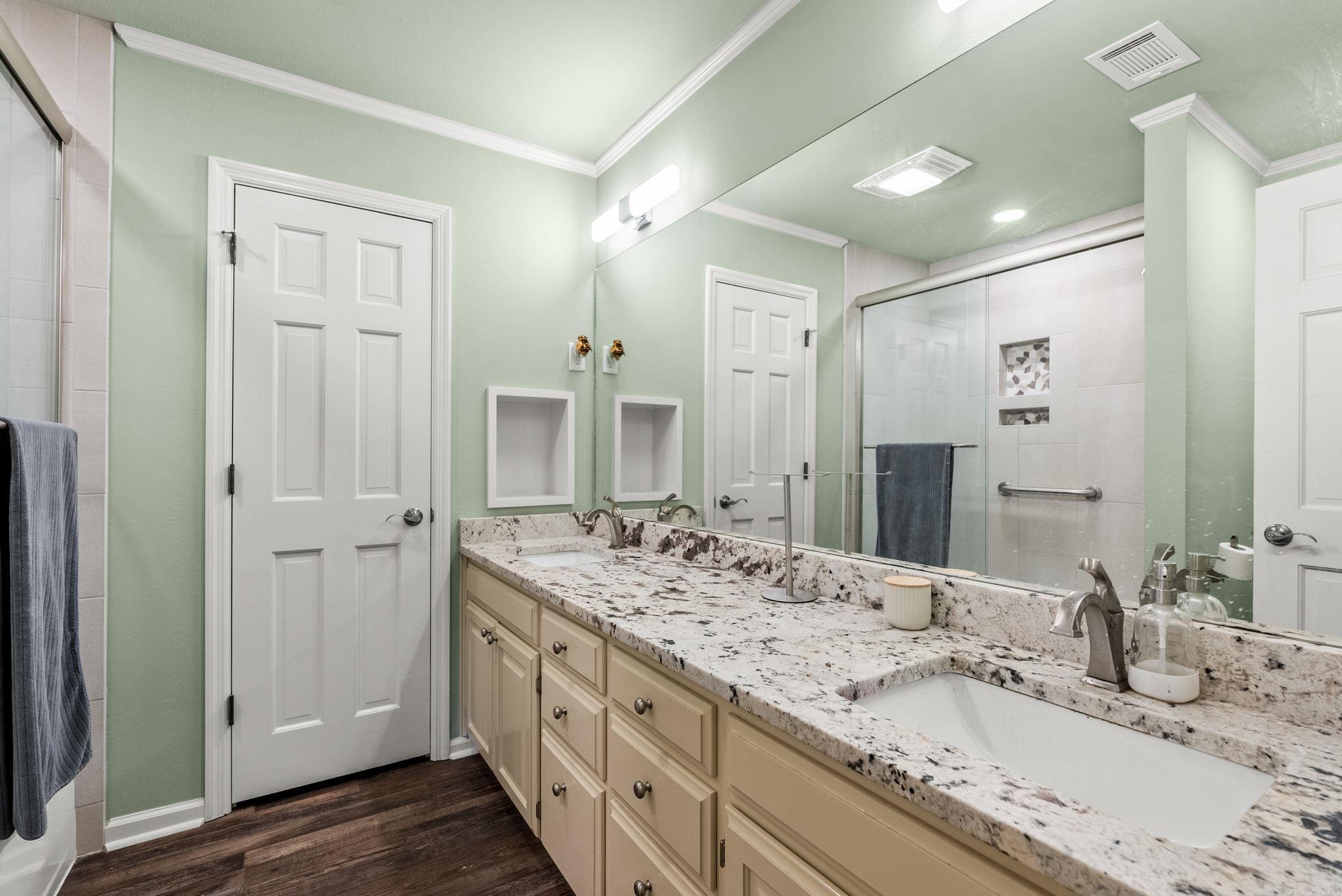 SMOKING OAKS ADD - Residential
