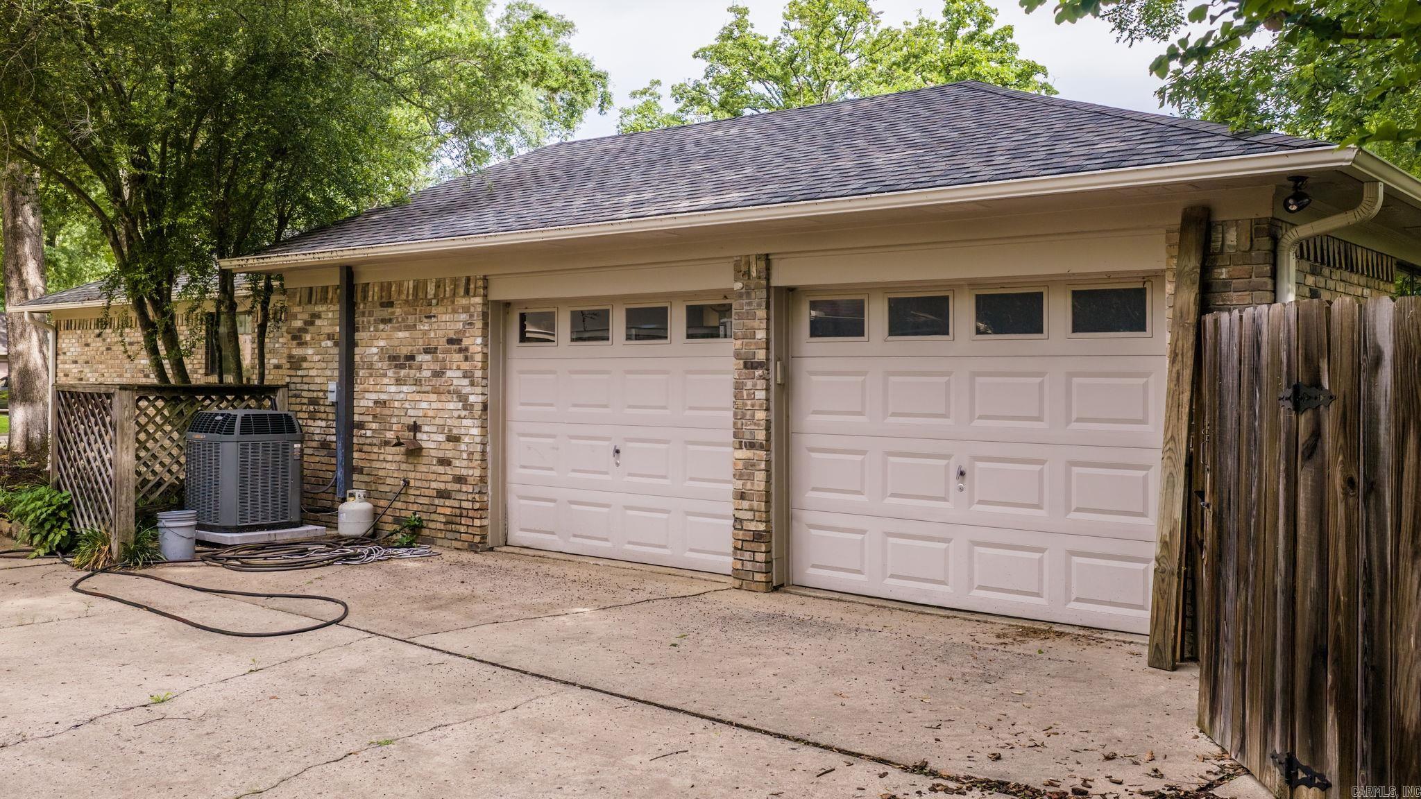 SMOKING OAKS ADD - Residential