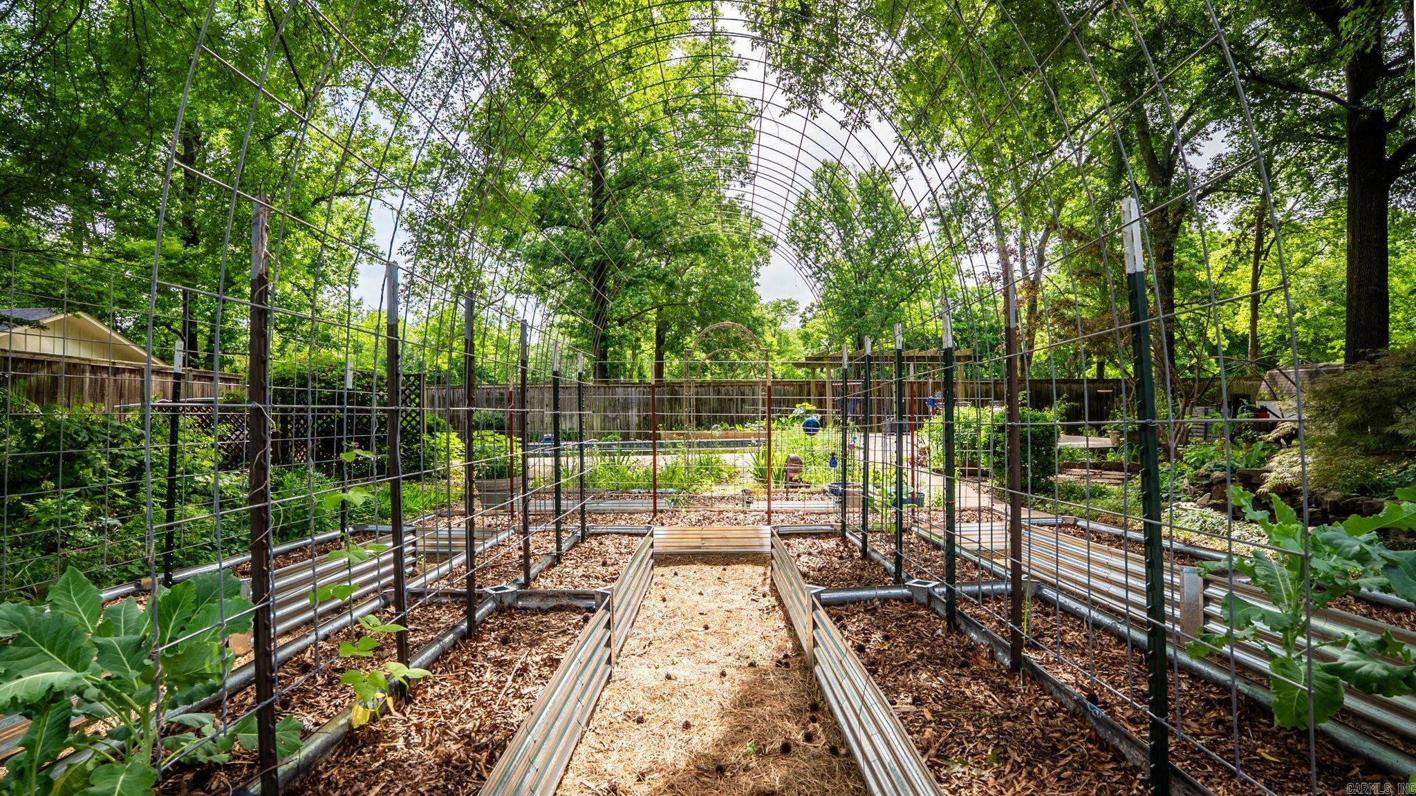 SMOKING OAKS ADD - Residential