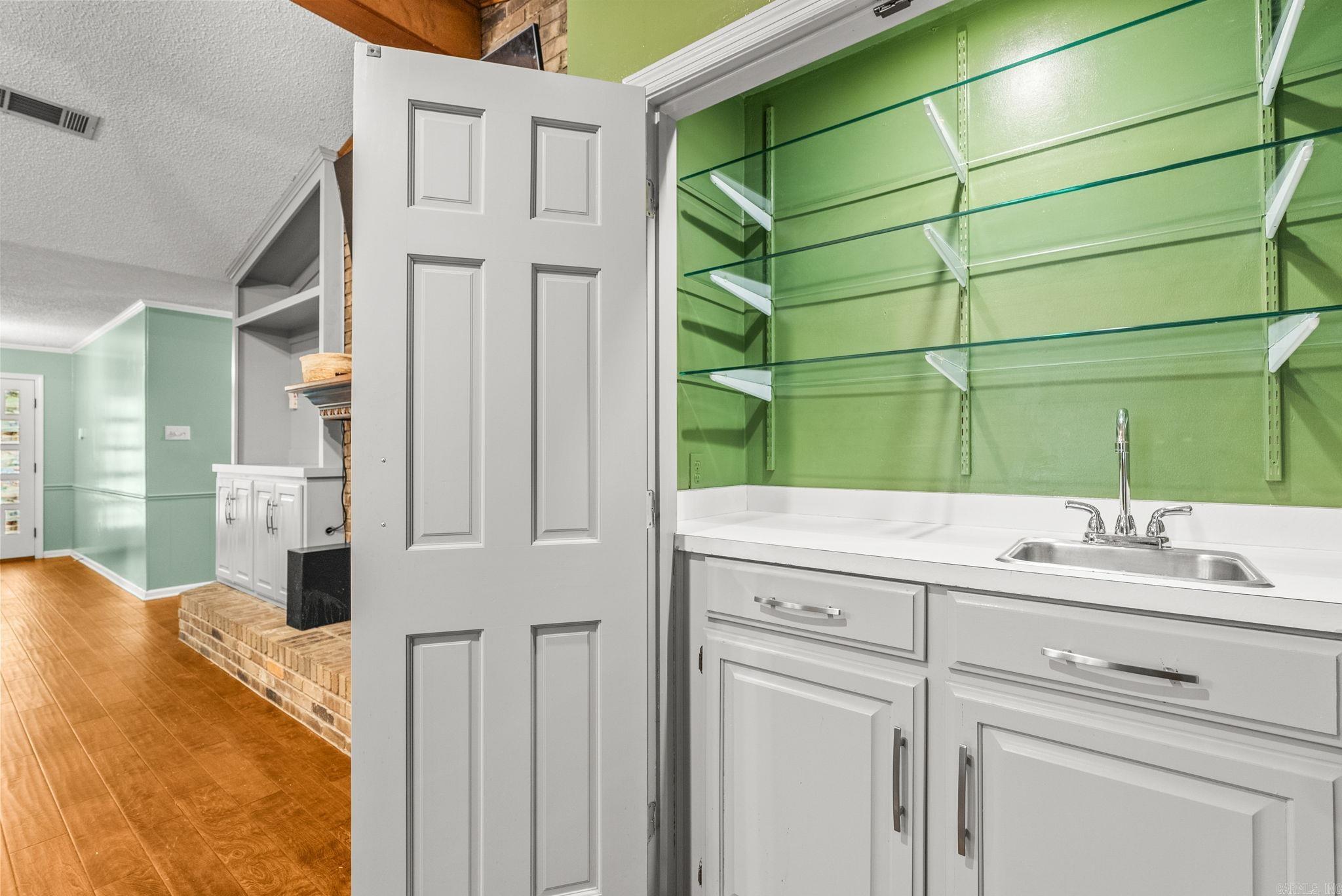 SMOKING OAKS ADD - Residential
