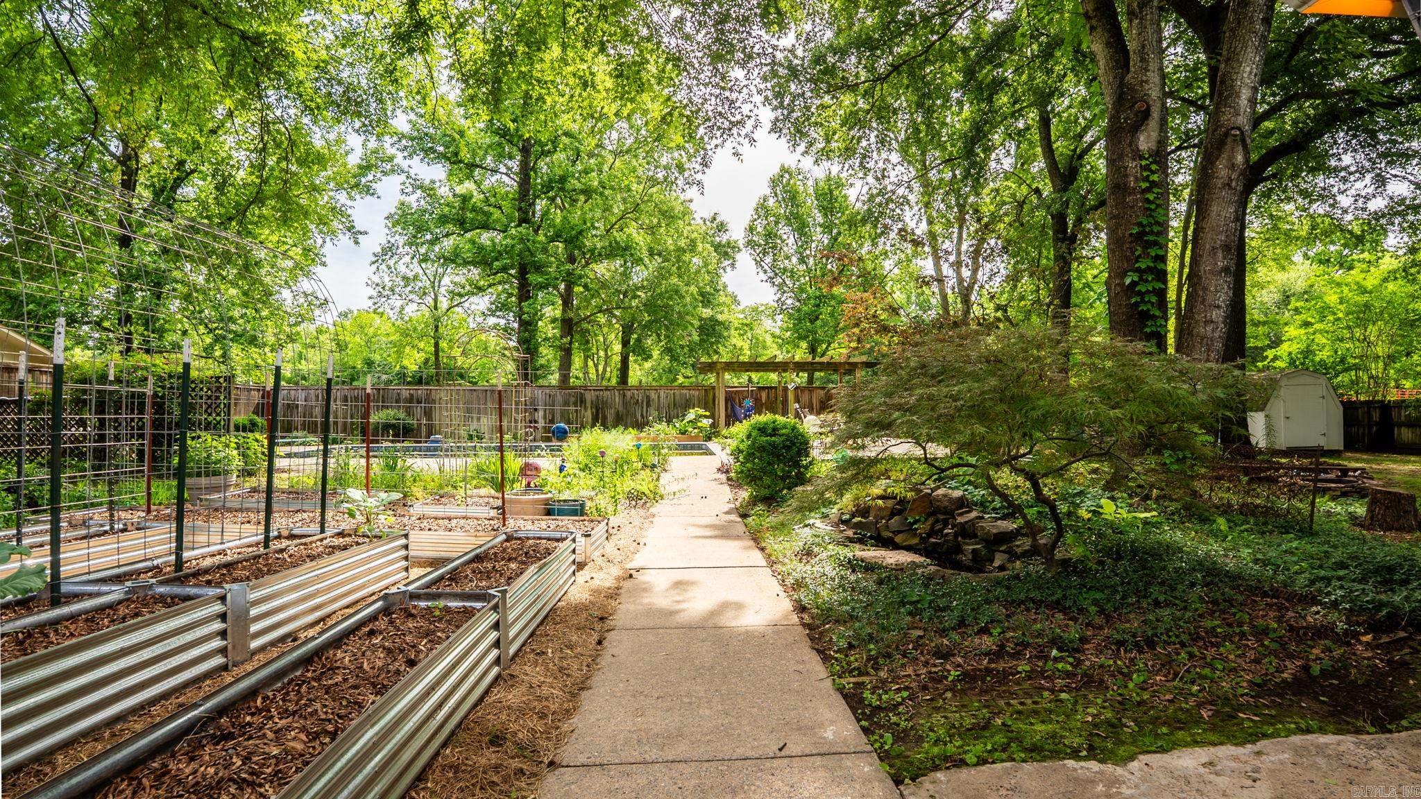 SMOKING OAKS ADD - Residential