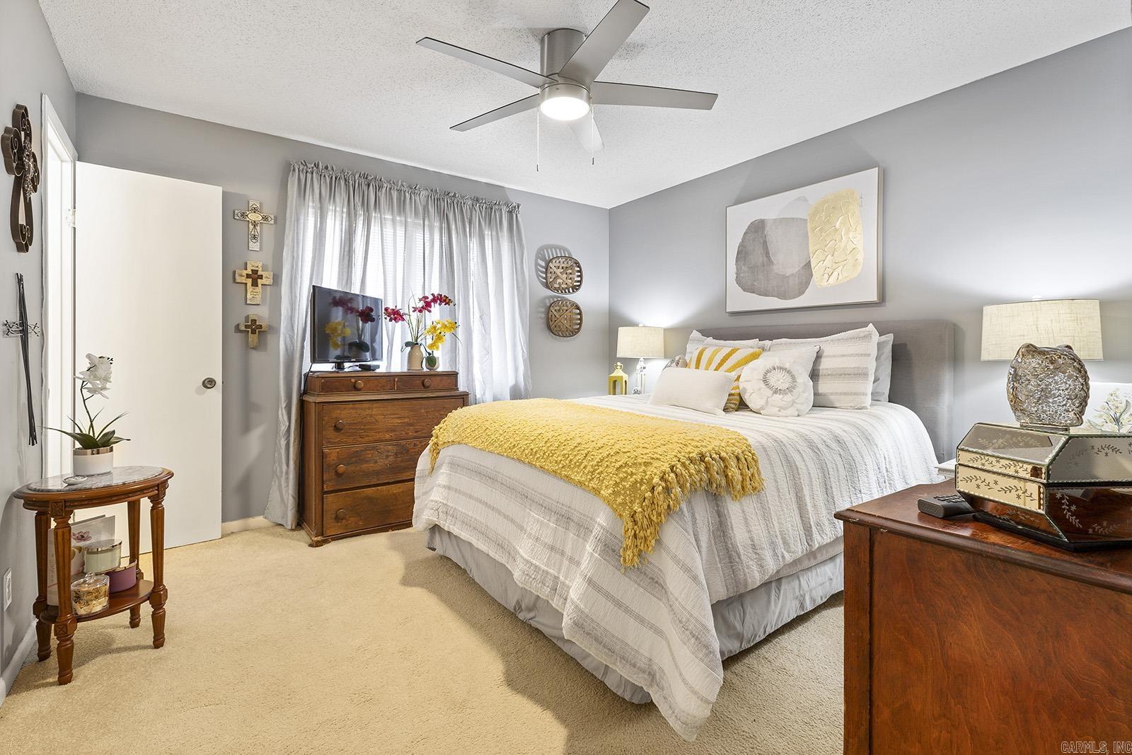 NORTH HILLS MANOR - Residential