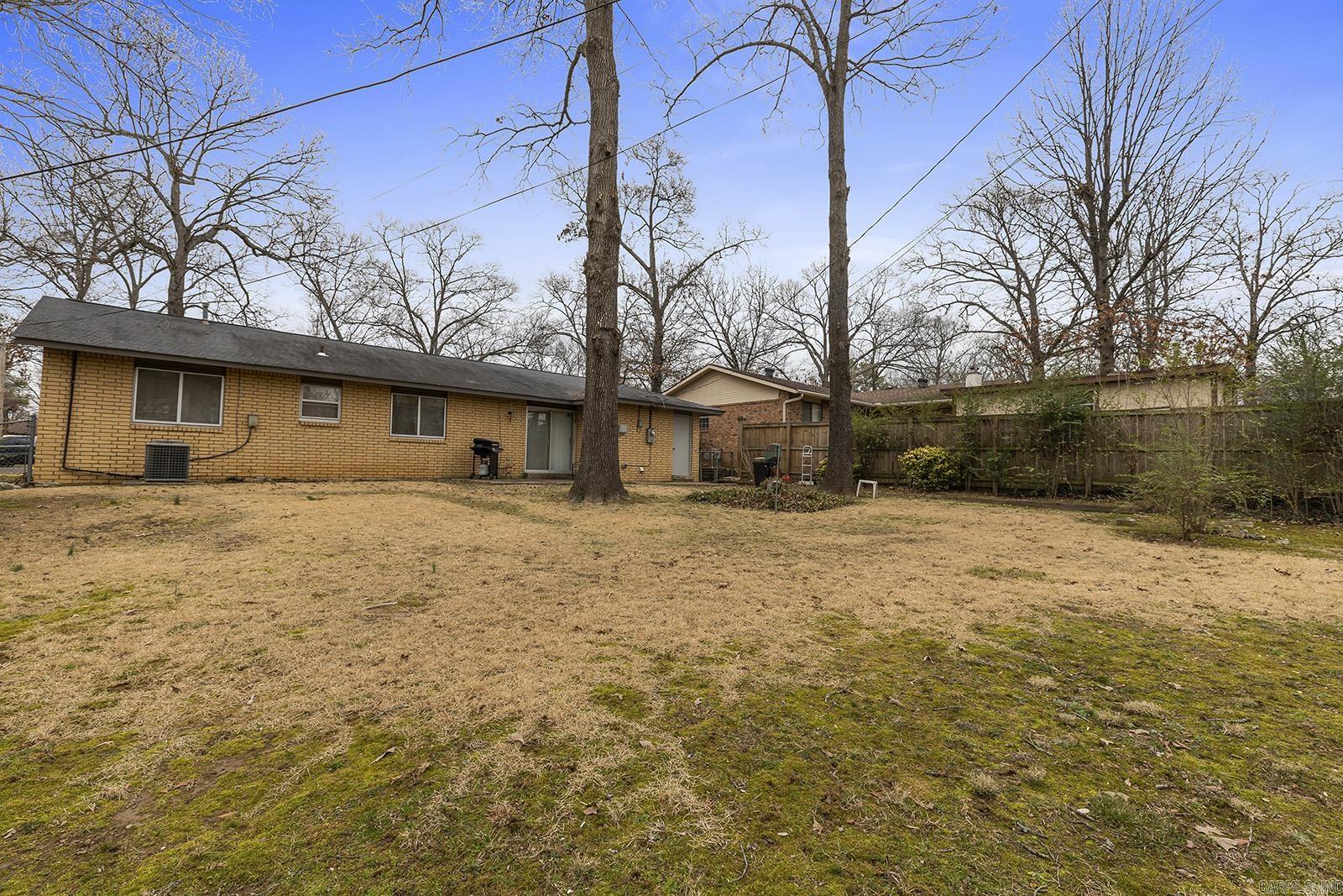 NORTH HILLS MANOR - Residential