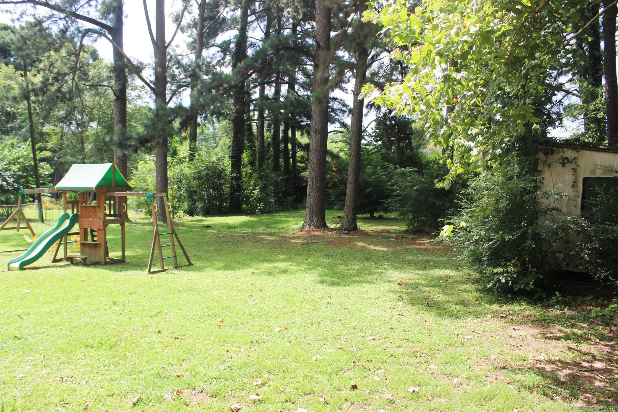 LAPLAZA ACRES - Residential