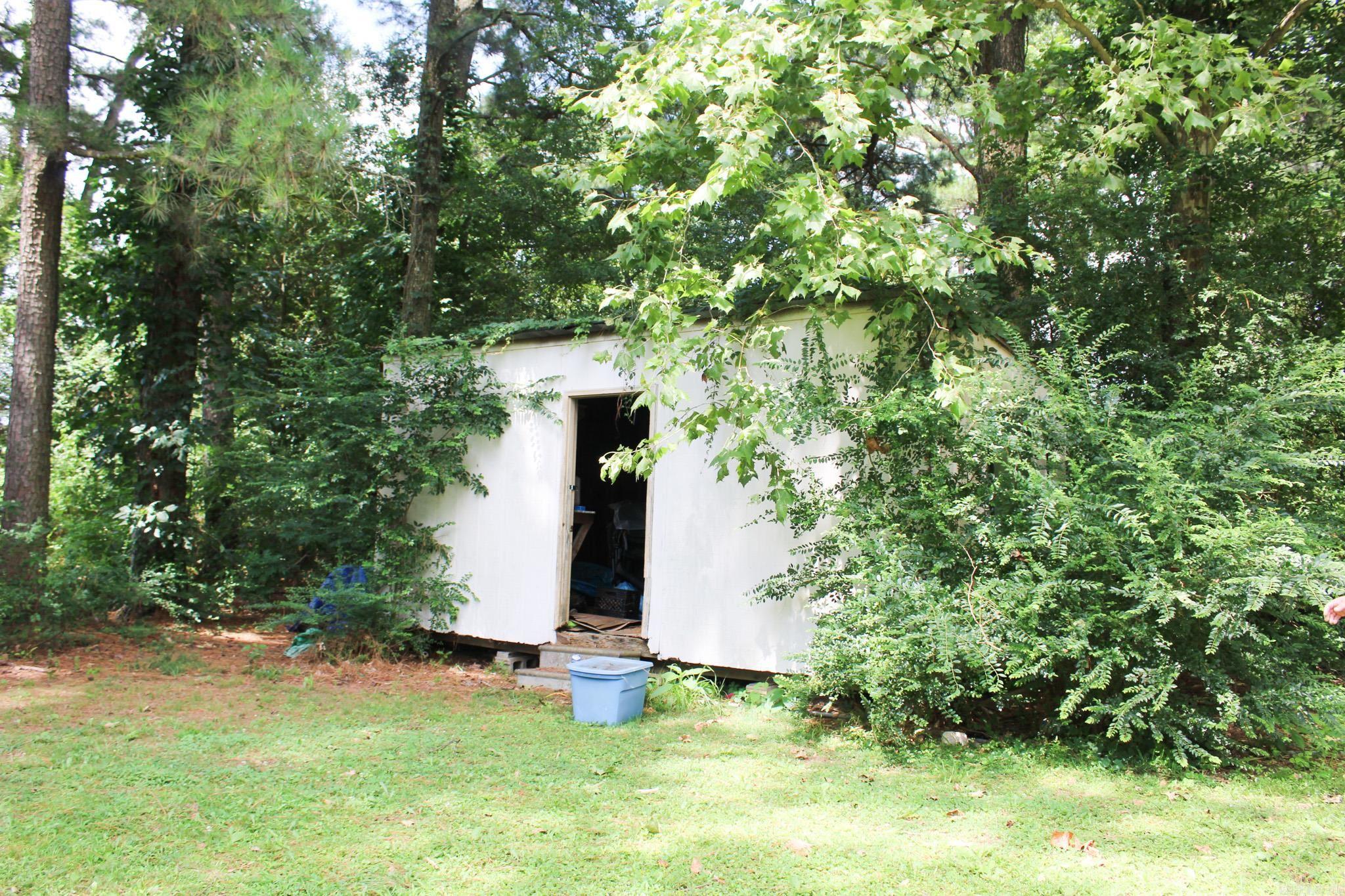 LAPLAZA ACRES - Residential