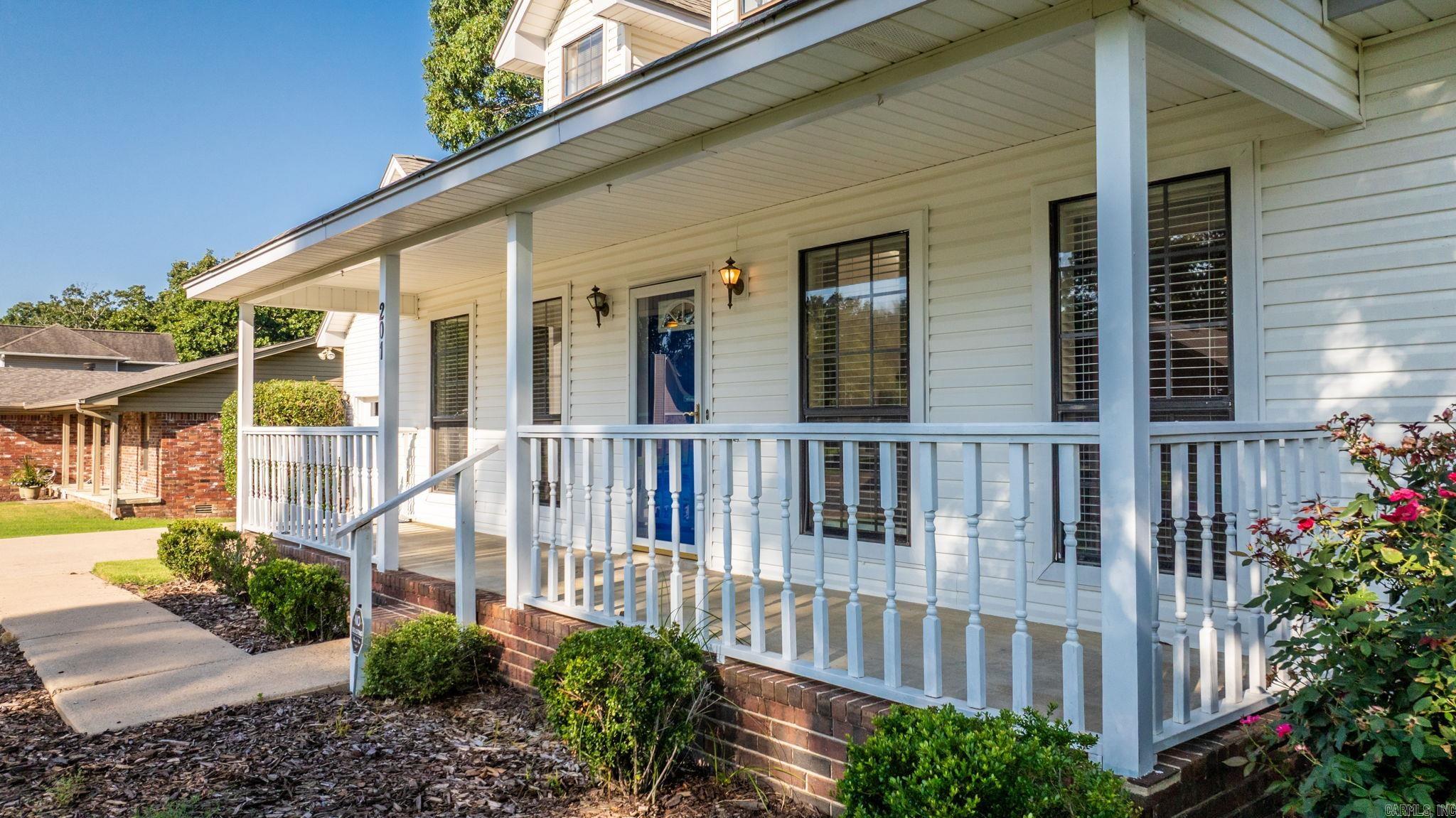 WESTLAKE - Residential