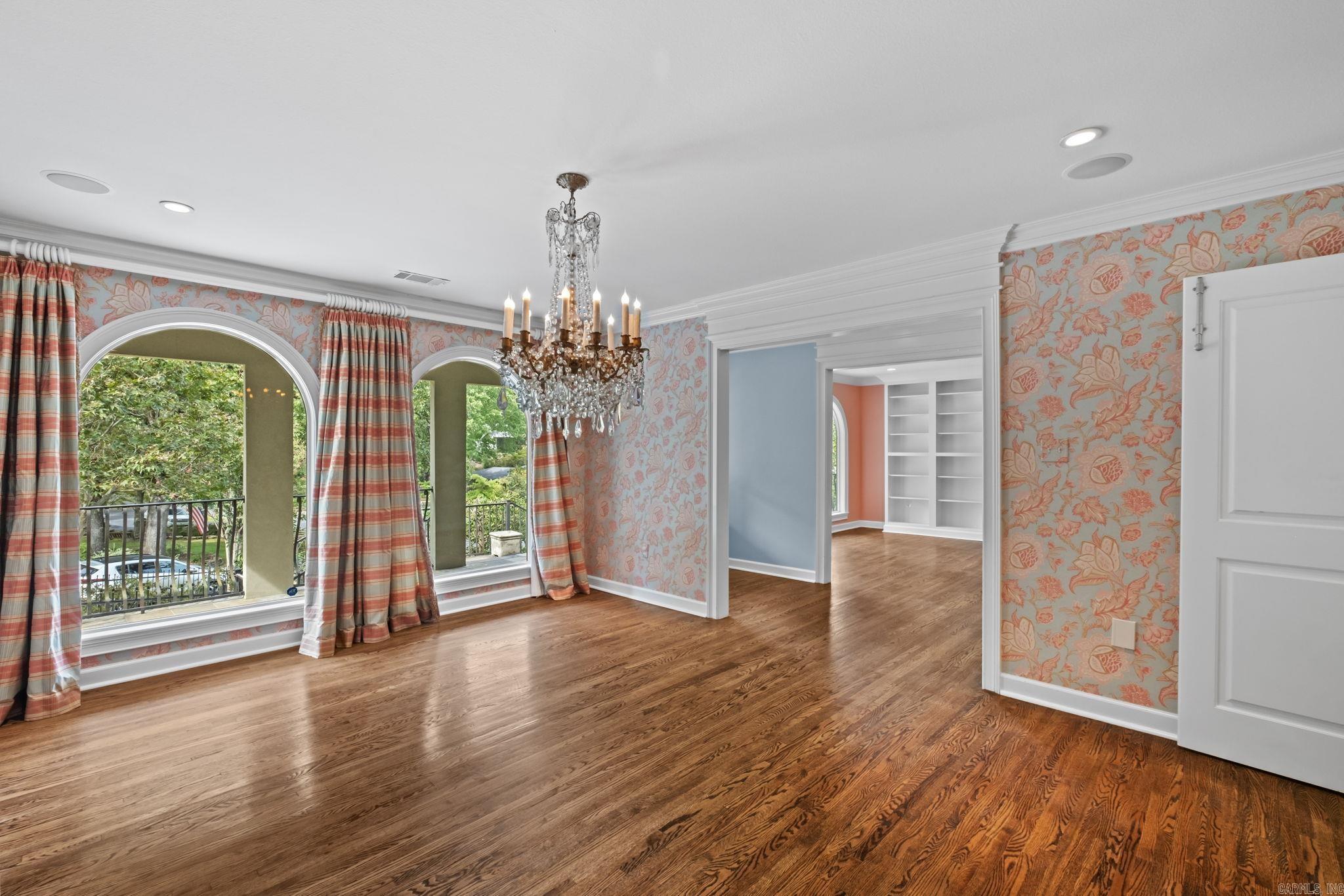 Pine Manor - Residential