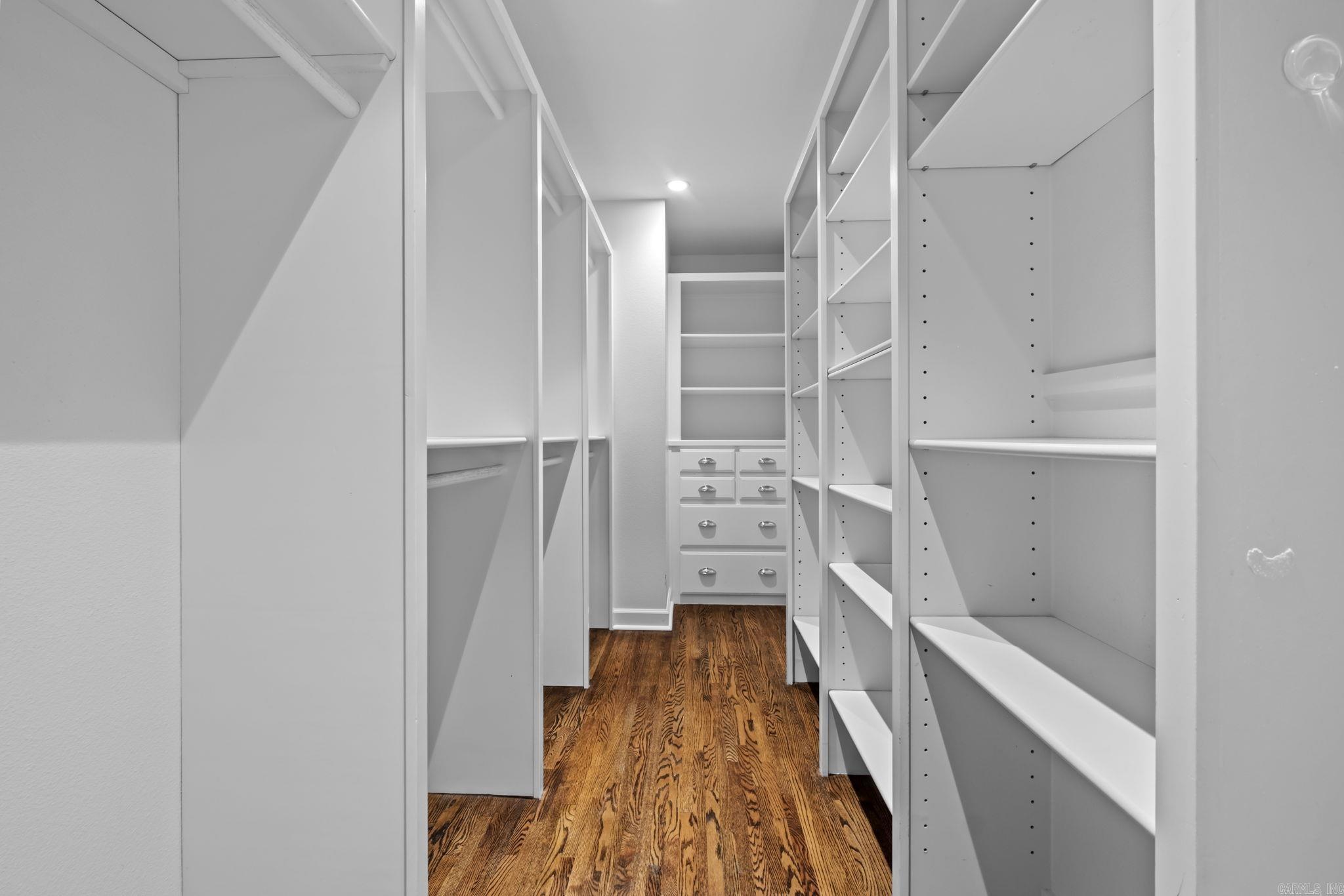 Pine Manor - Residential