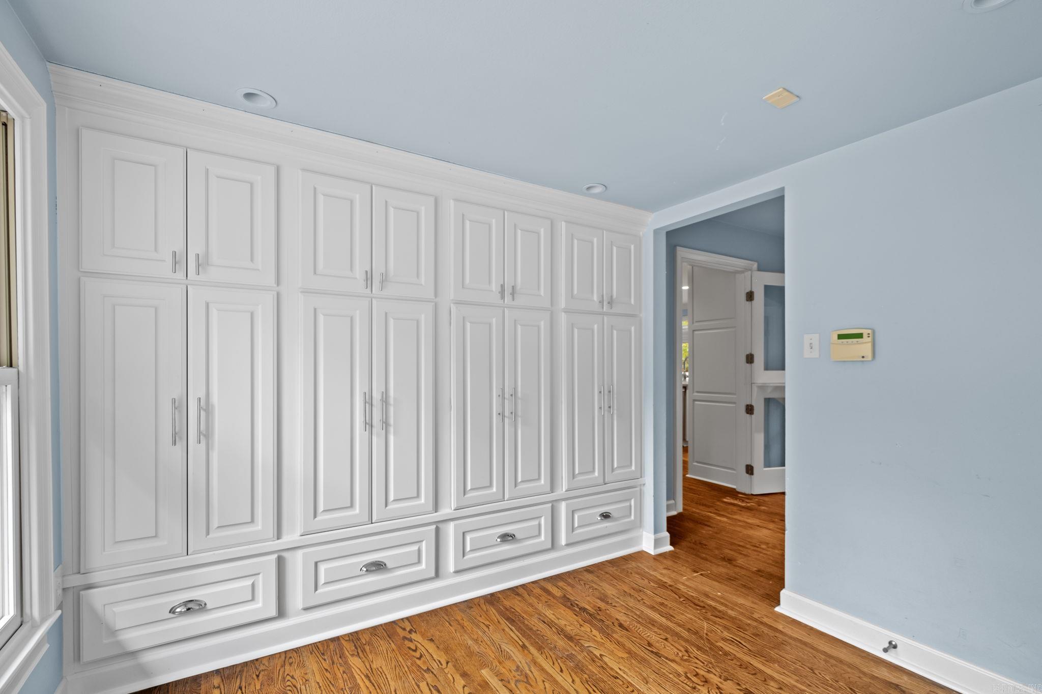 Pine Manor - Residential