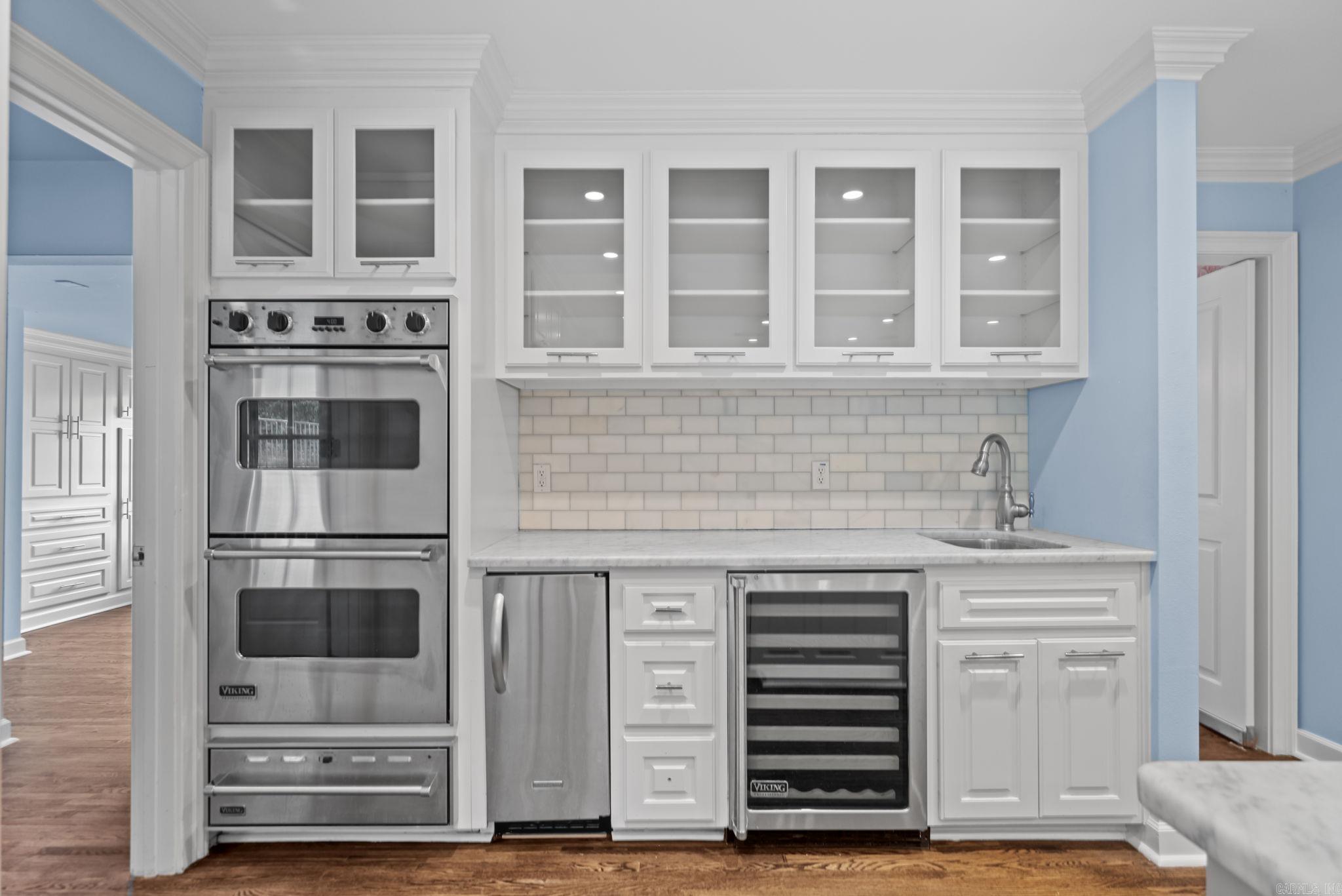 Pine Manor - Residential